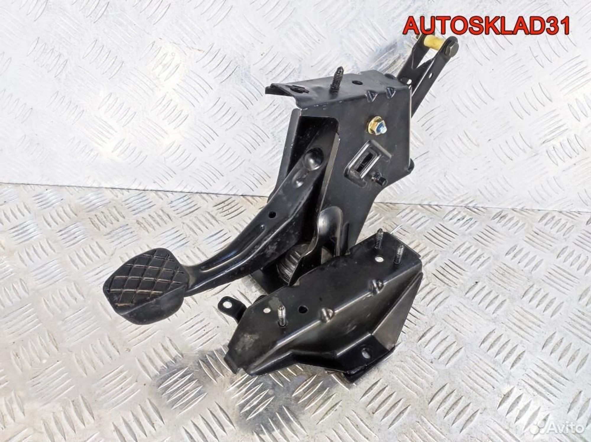 Педаль тормоза МКПП Audi A2 8Z1721141, 500 рублей, Дубовое