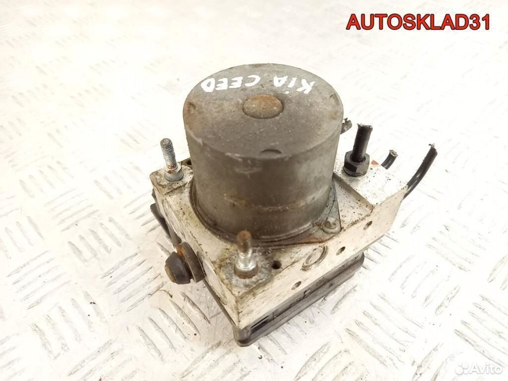 Блок ABS Kia Ceed 2007-2012 589201H650, 4200 рублей, Дубовое