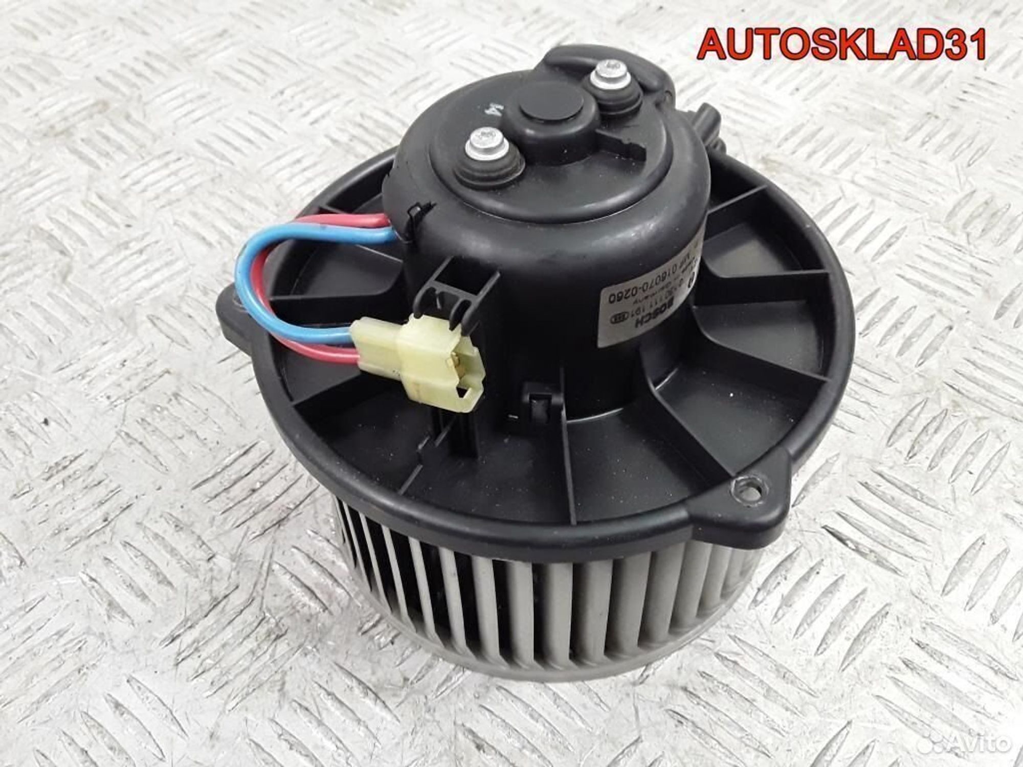 Моторчик отопителя Mitsubishi Carisma 0130111191, 2900 рублей, Дубовое