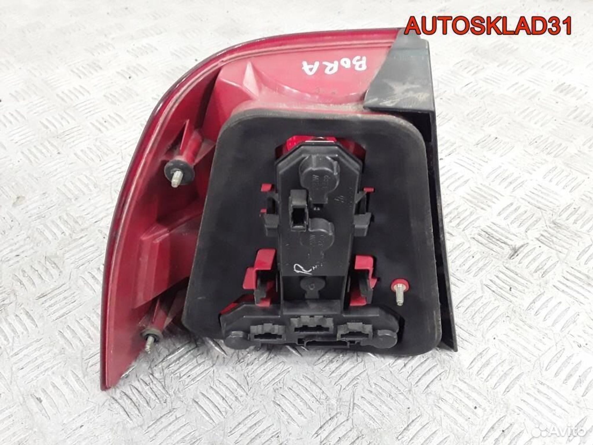 Фонарь задний правый Volkswagen Bora 1J5945096M, 1700 рублей, Дубовое