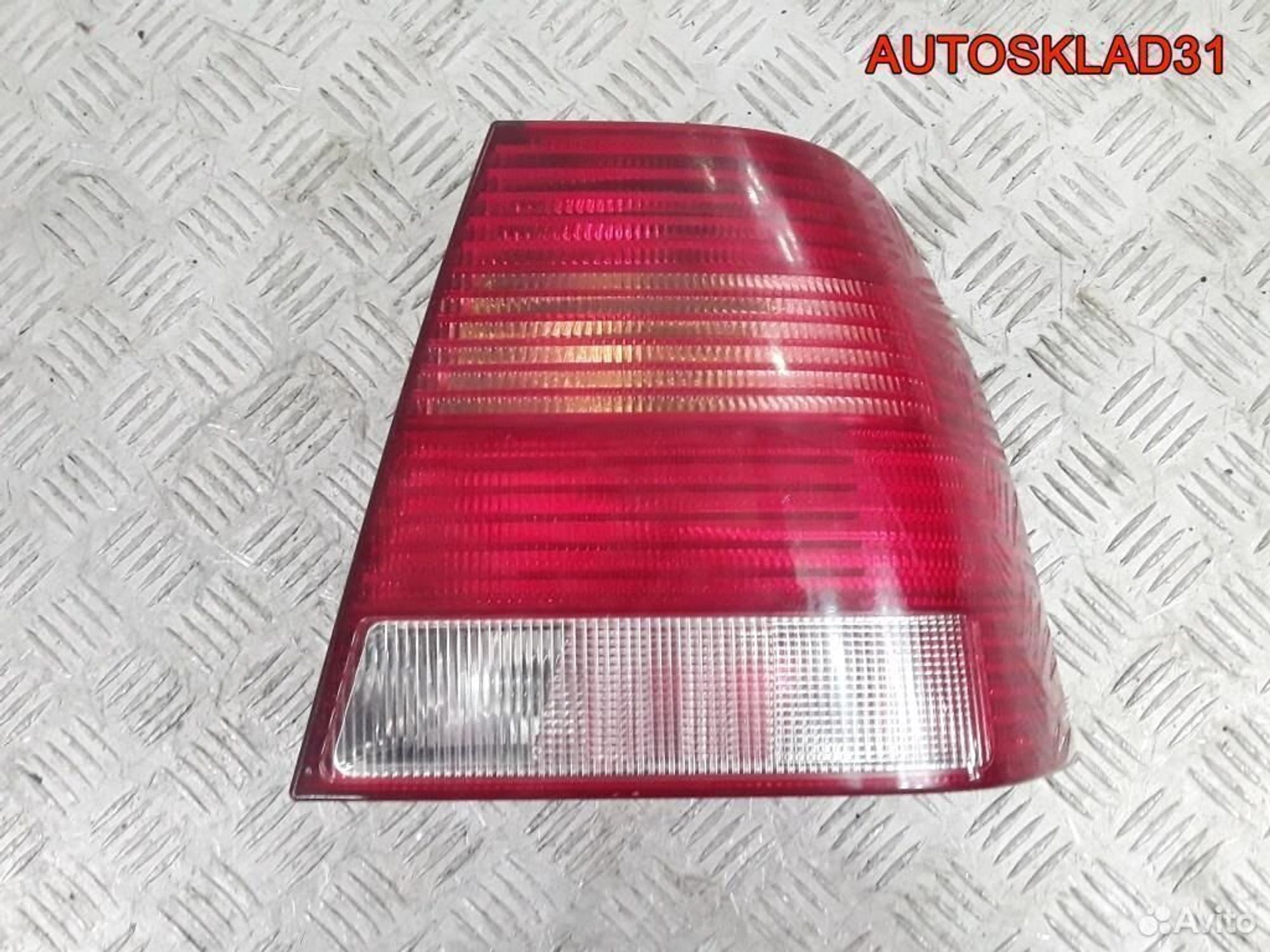 Фонарь задний правый Volkswagen Bora 1J5945096M, 1700 рублей, Дубовое