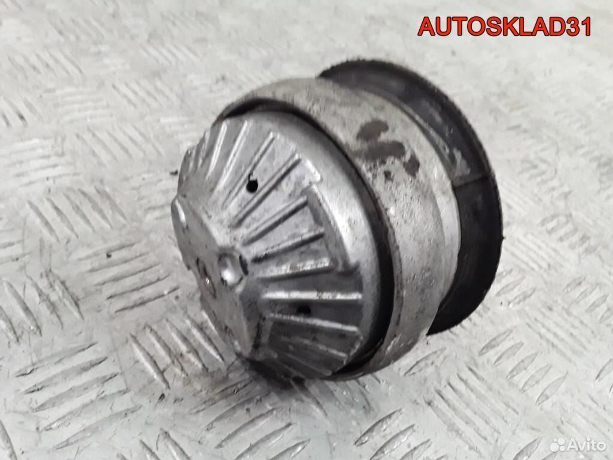 Опора двигателя Mercedes Benz W203 2,2 646 CDI, 2100 рублей, Дубовое