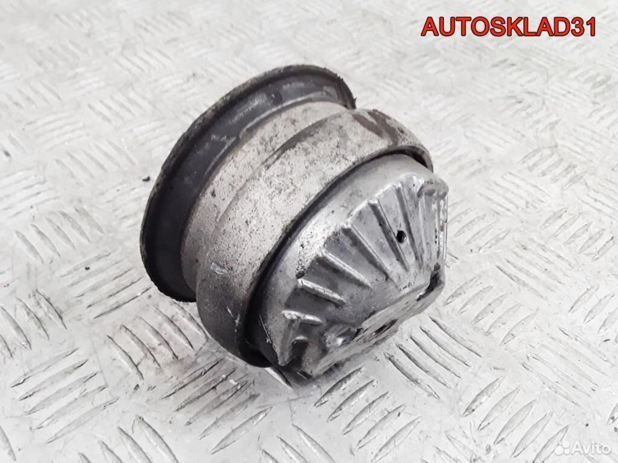 Опора двигателя Mercedes Benz W203 2,2 646 CDI, 2100 рублей, Дубовое