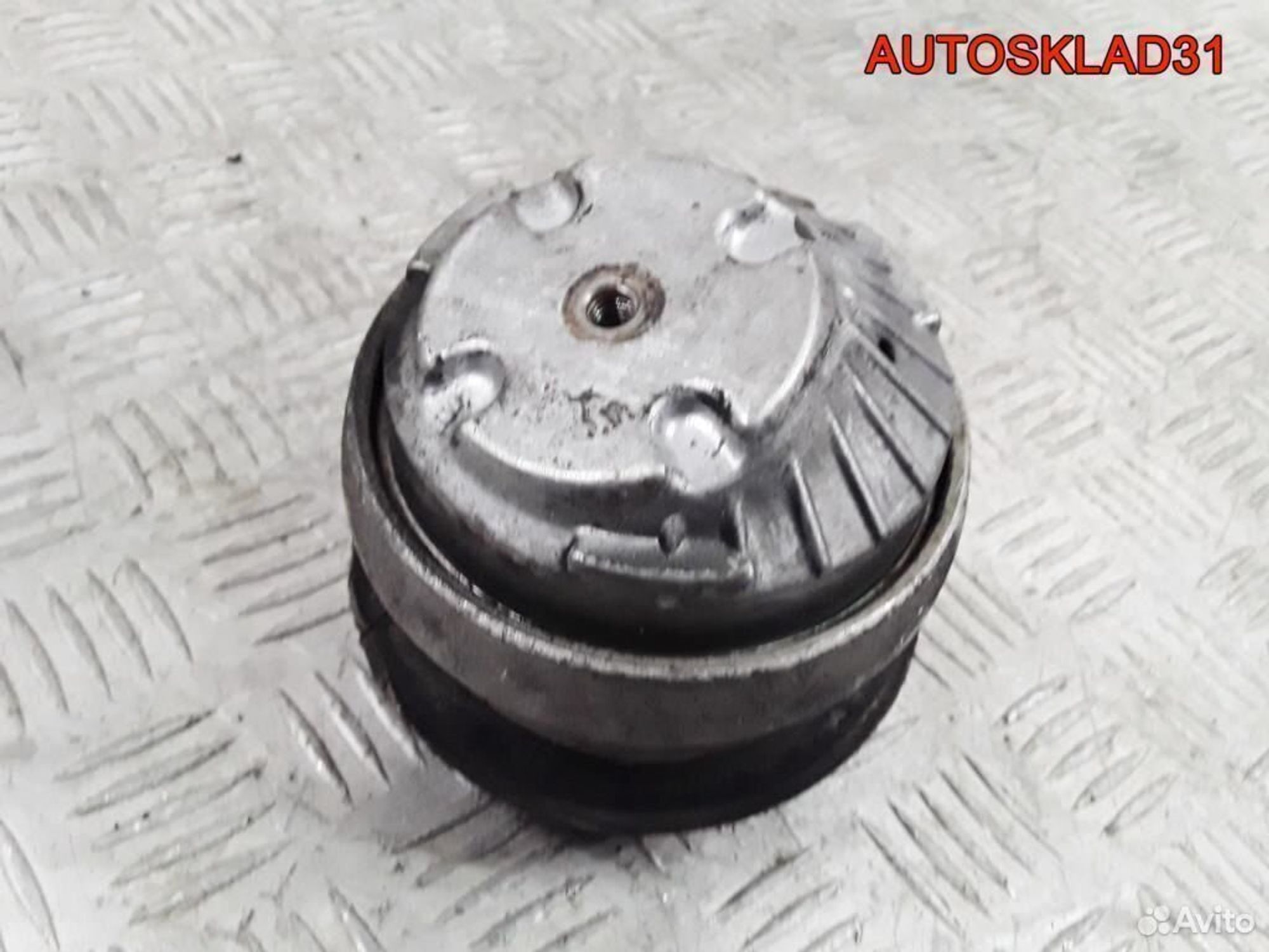 Опора двигателя Mercedes Benz W203 2,2 646 CDI, 2100 рублей, Дубовое