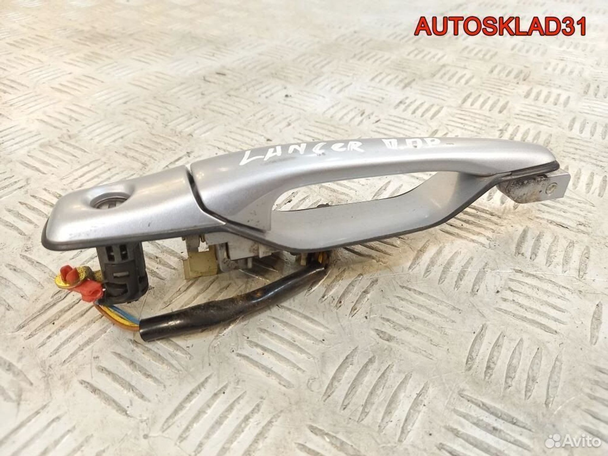 Ручка передняя правая Mitsubishi Lancer 9 MR646803, 2100 рублей, Дубовое