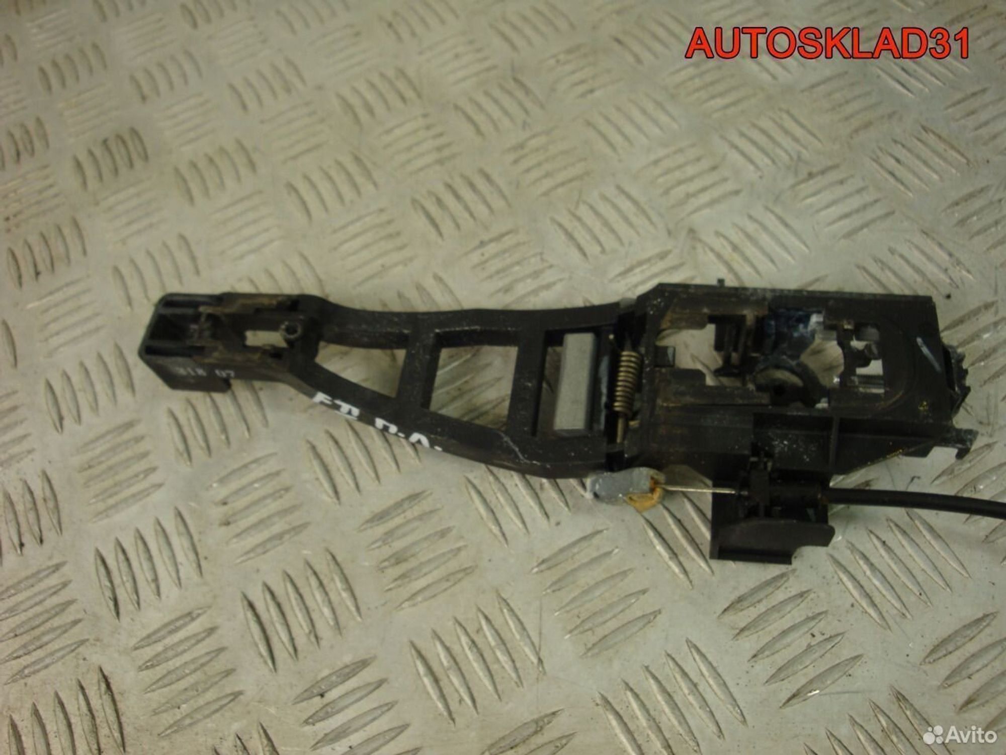 Кронштейн ручки двери Ford Focus 2 3M51R224A36AE, 500 рублей, Дубовое