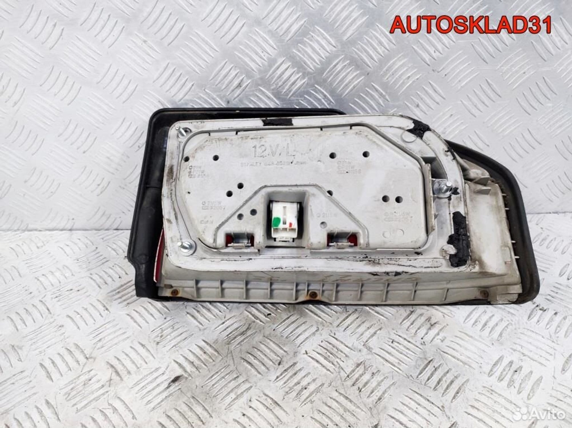 Фонарь задний левый Mitsubishi Galant E3 0438529L, 1700 рублей, Дубовое