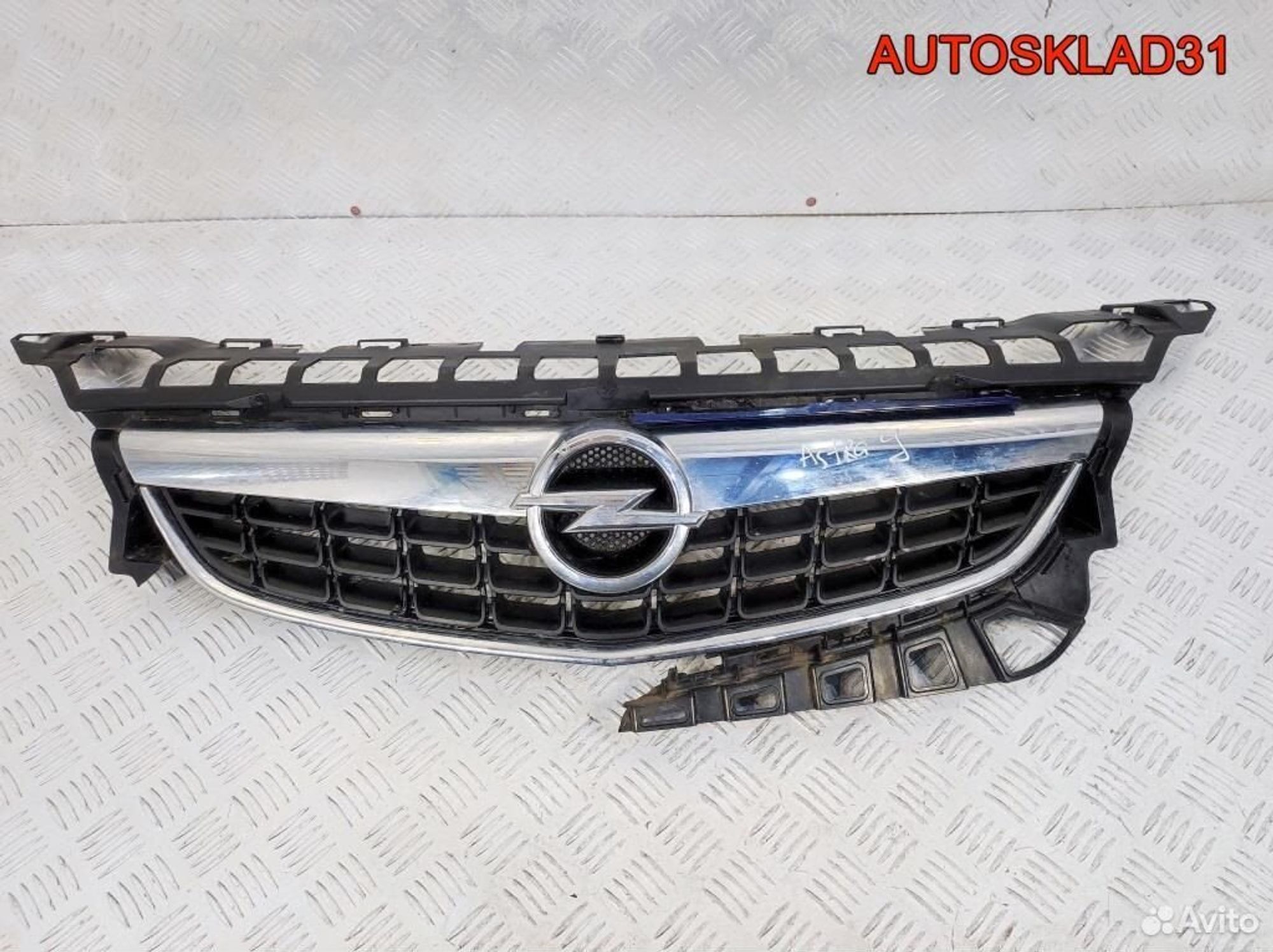 Решетка радиатора Opel Astra J 13300945, 12200 рублей, Дубовое