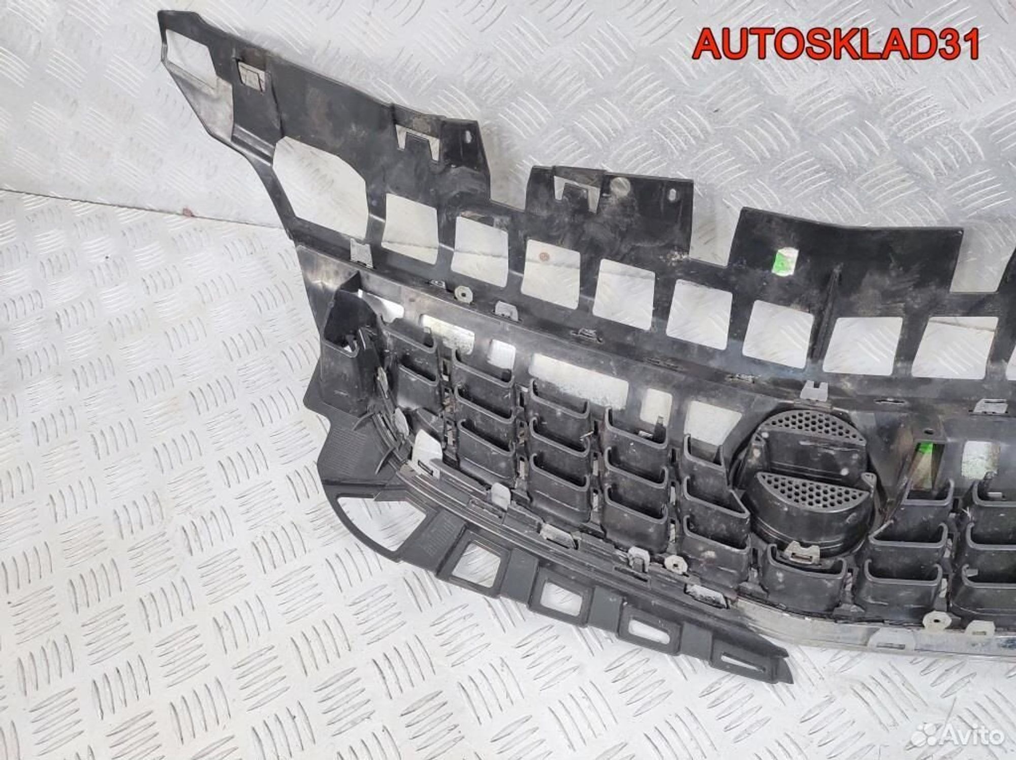 Решетка радиатора Opel Astra J 13300945, 12200 рублей, Дубовое