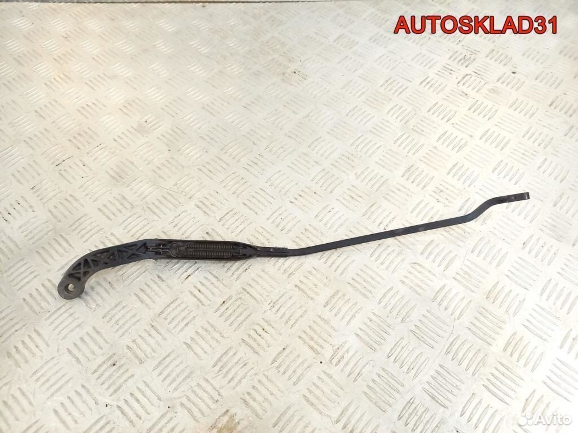 Поводок стеклоочистителя правый Audi 80 B4, 1300 рублей, Дубовое