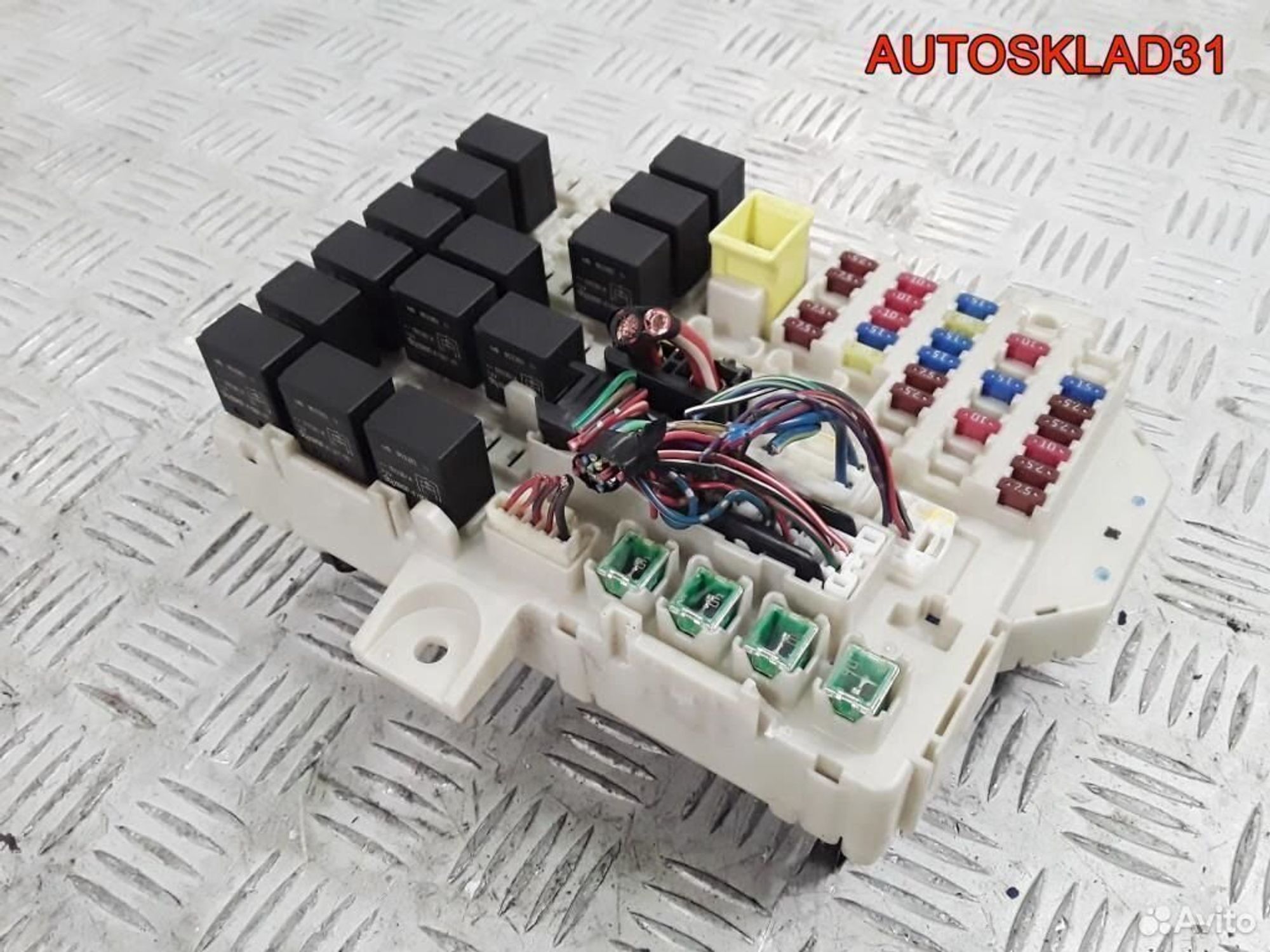 Блок предохранителей Mitsubishi Colt Z3 MN108319, 1700 рублей, Дубовое