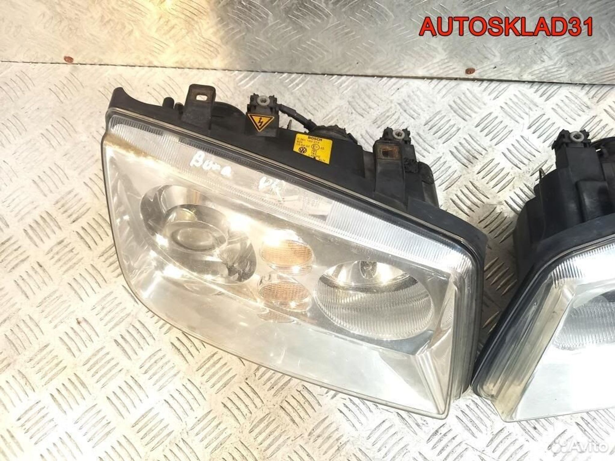 Фары ксеноновые комплект VW Bora 1J5941015AM, 80000 рублей, Дубовое