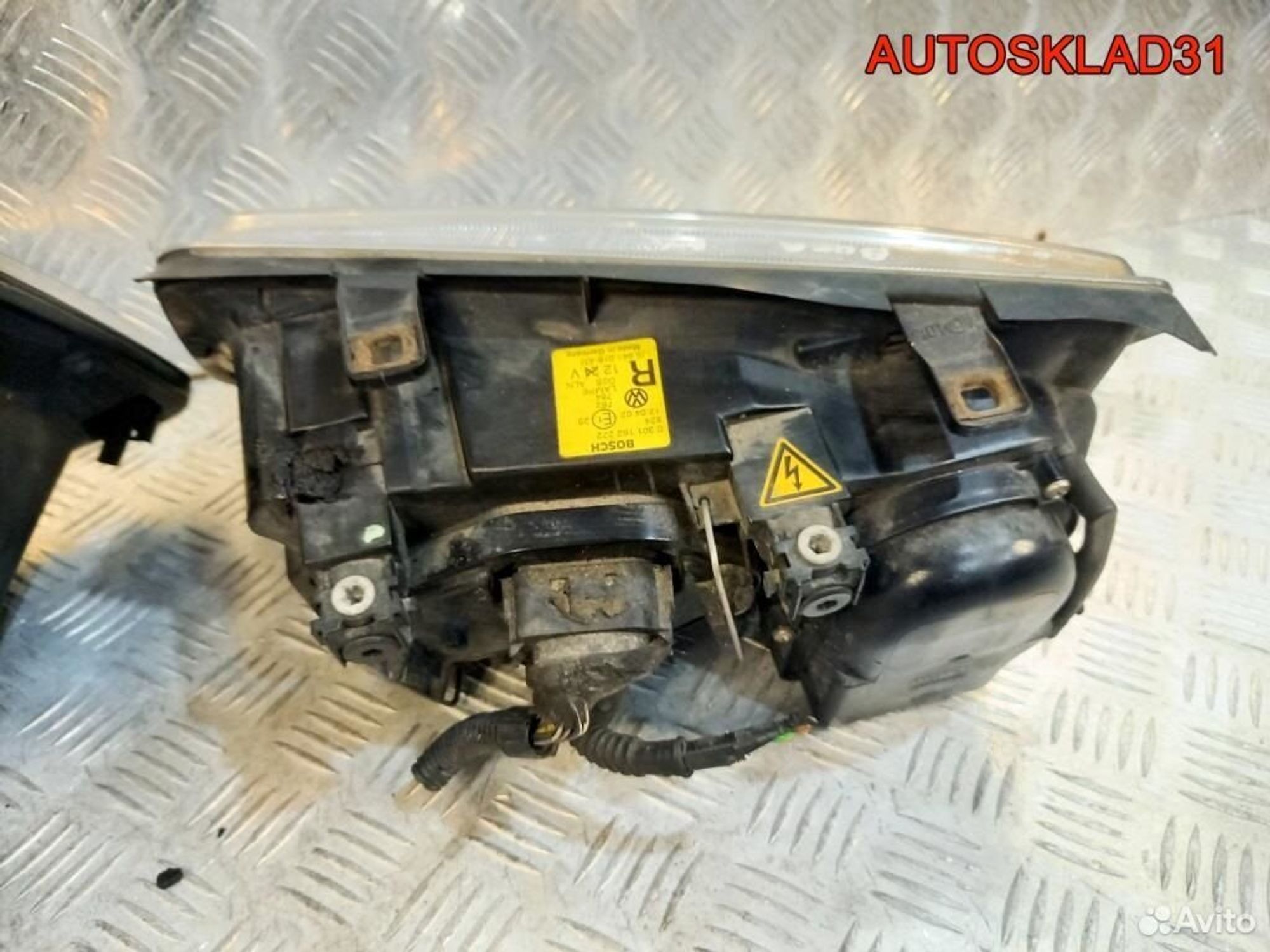 Фары ксеноновые комплект VW Bora 1J5941015AM, 80000 рублей, Дубовое