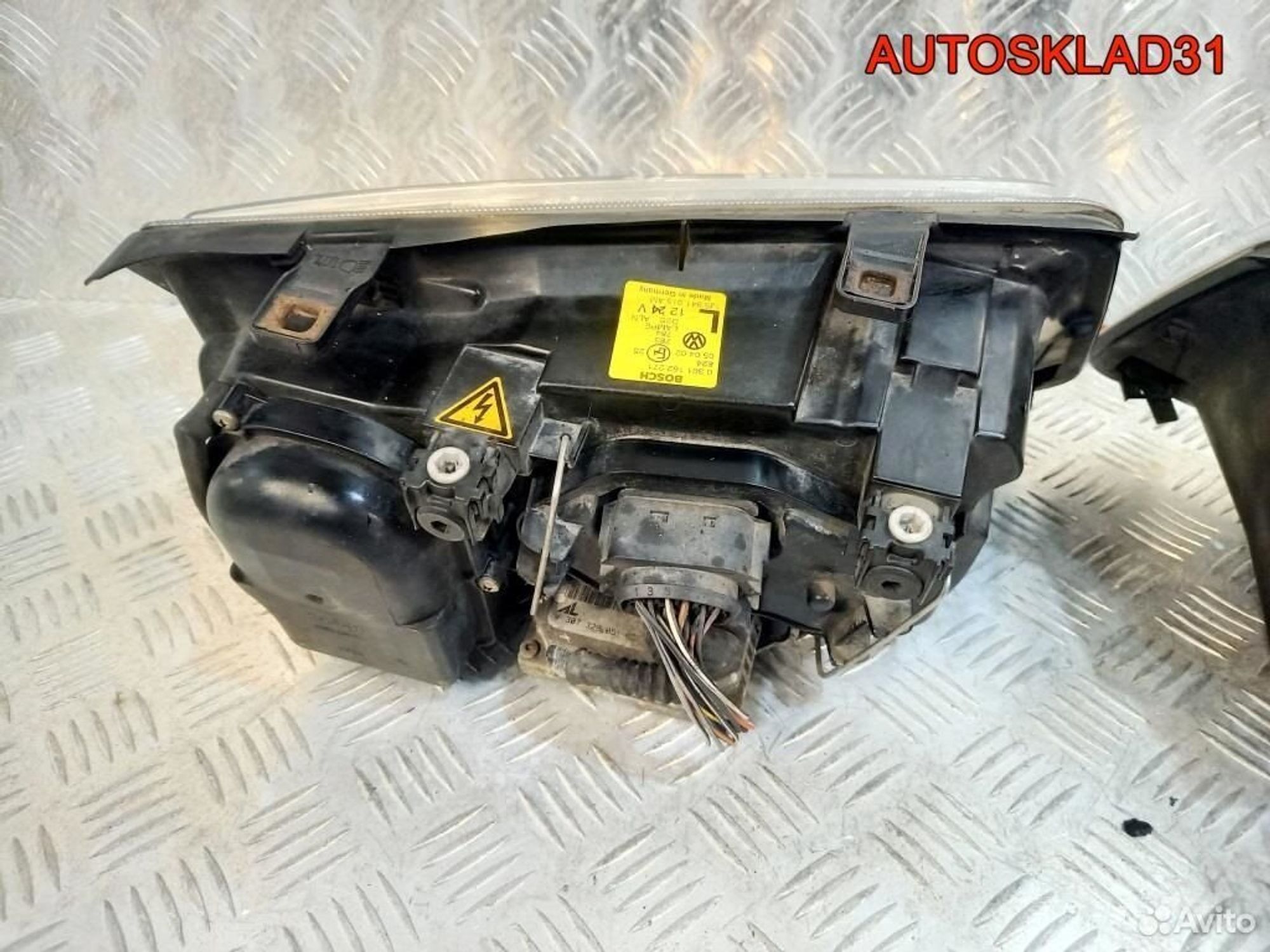 Фары ксеноновые комплект VW Bora 1J5941015AM, 80000 рублей, Дубовое