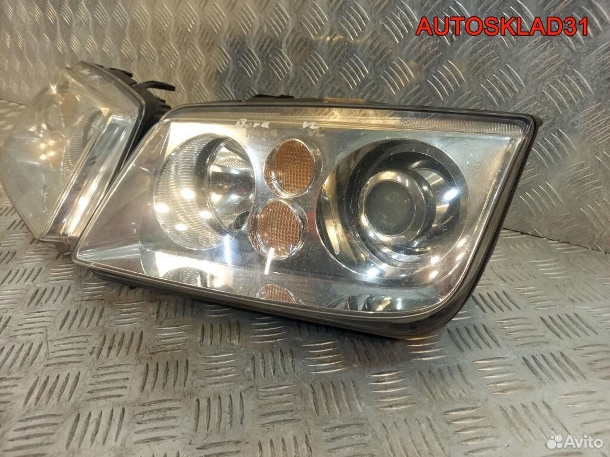 Фары ксеноновые комплект VW Bora 1J5941015AM, 80000 рублей, Дубовое