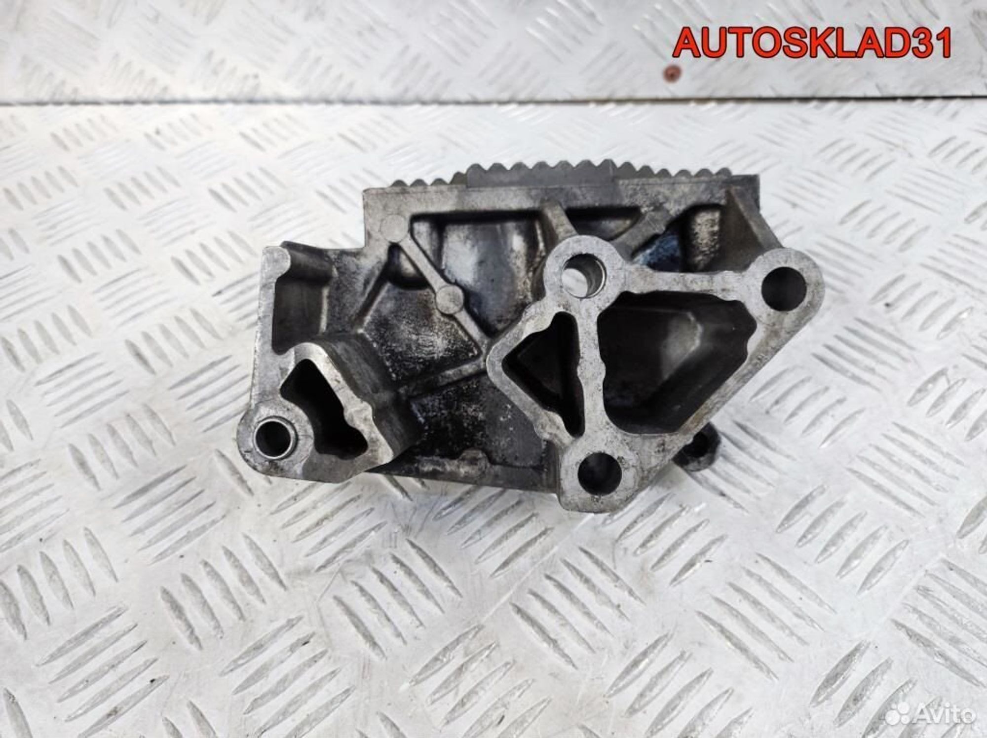 Кронштейн двигателя Renault Master 2 7700312867, 900 рублей, Дубовое