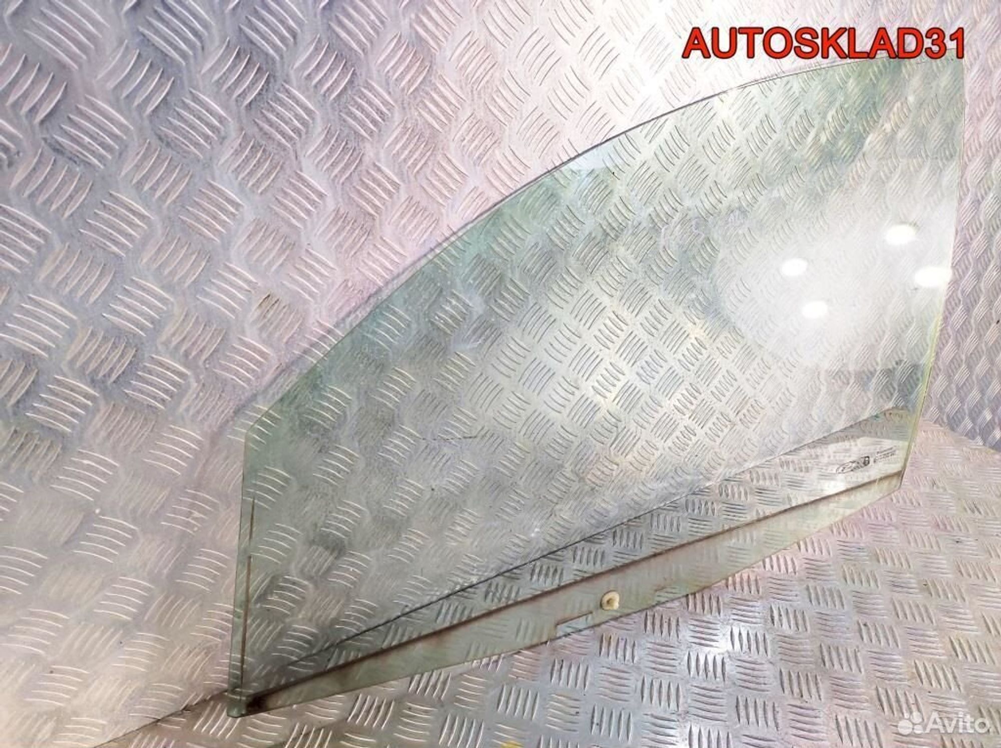 Стекло двери передней левой Ford Fusion 1336305, 1700 рублей, Дубовое