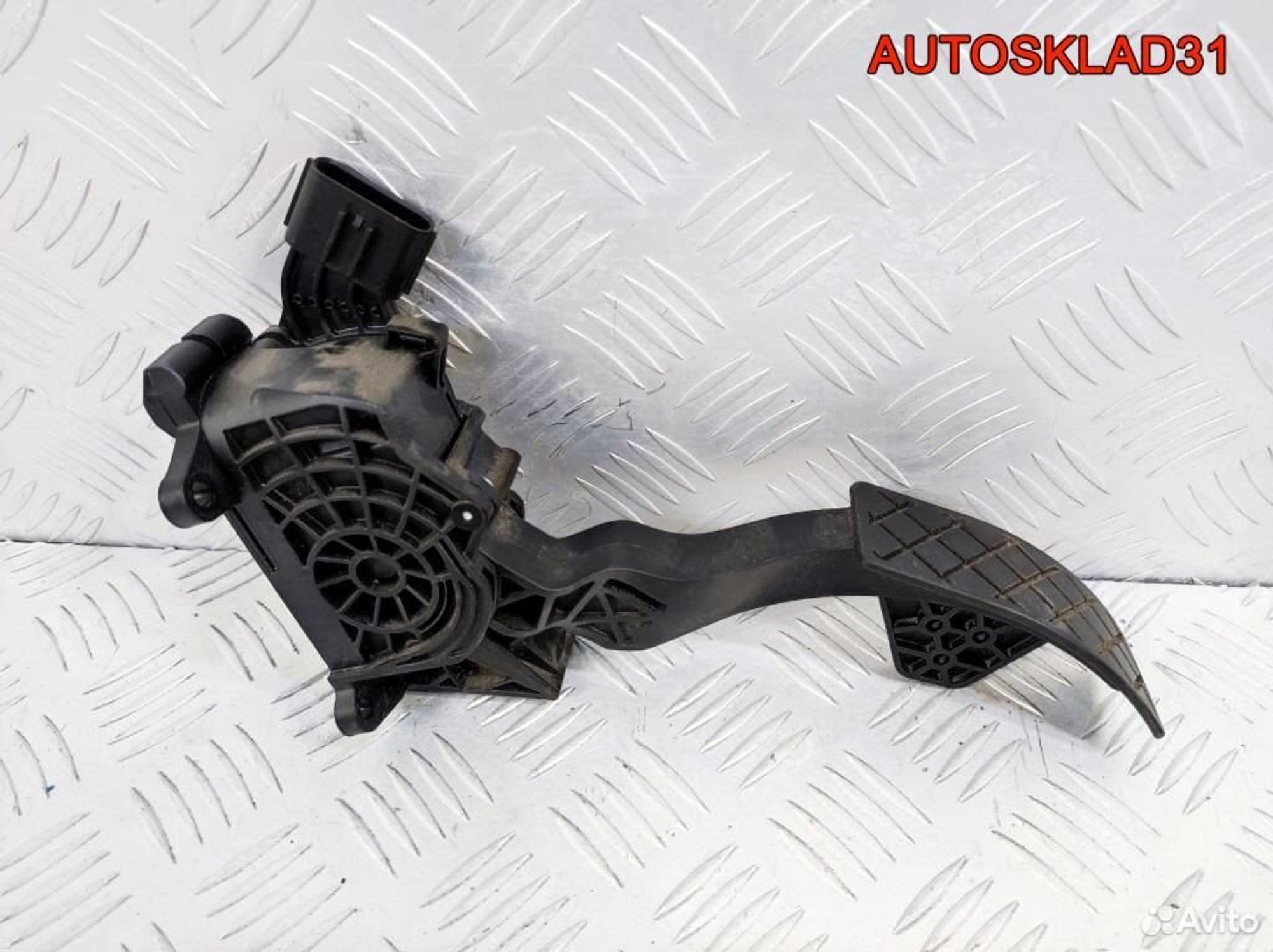 Педаль газ Skoda Rapid 1,6 CXM 6C1723503D Дизель, 1700 рублей, Дубовое