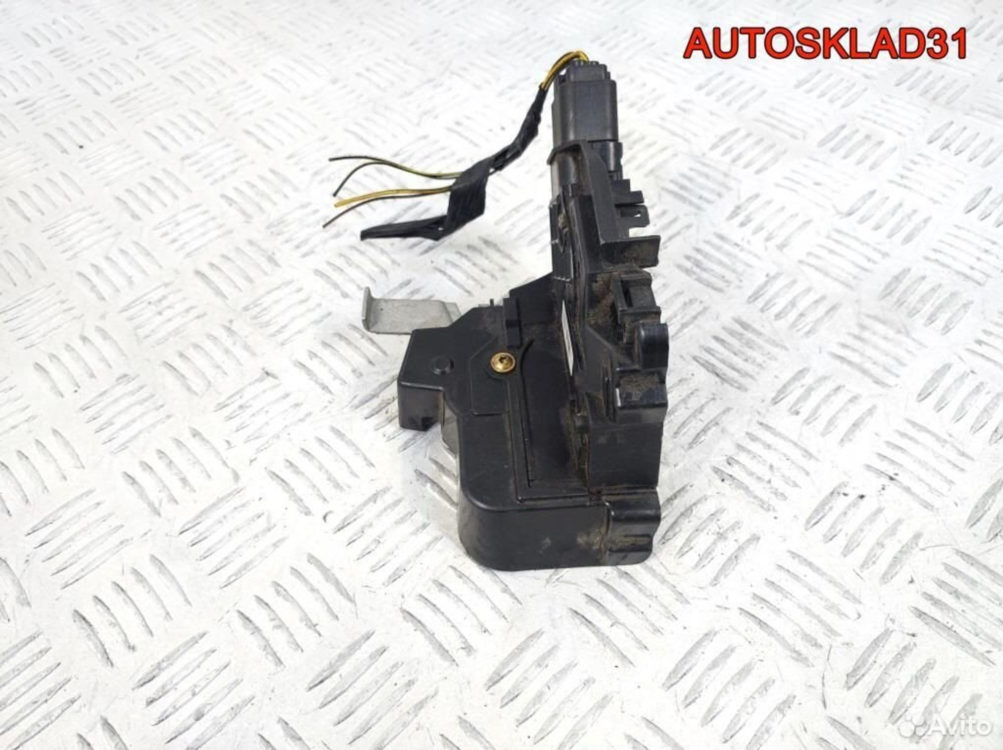 Замок двери задней левой Ford Focus 2 4M5AA26413BC, 2300 рублей, Дубовое