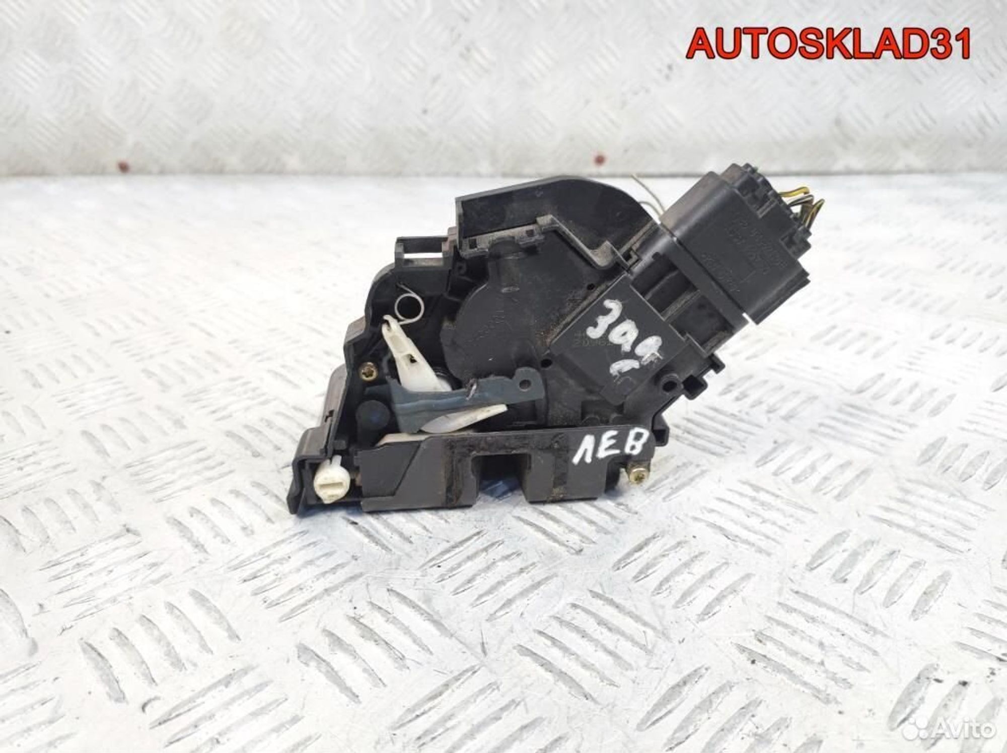 Замок двери задней левой Ford Focus 2 4M5AA26413BC, 2300 рублей, Дубовое