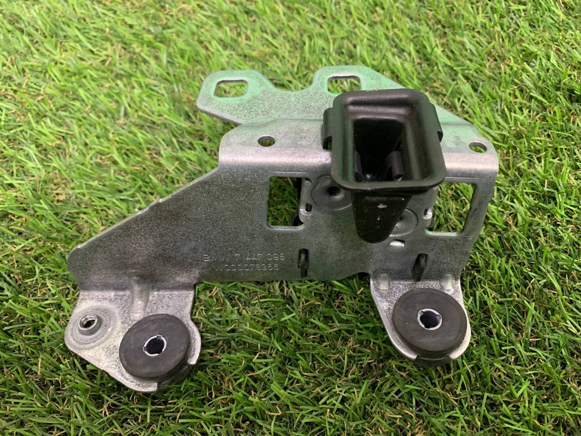 https://ycs.partsauto.market/partsauto-images/thmbs/fe3598d81d96ccd0d48866cd4b8a0dea/1d0721beabd319f88d3f13e907463d0e/4c3aad0f17cbb0f1ec8b3606609c8fad.jpg