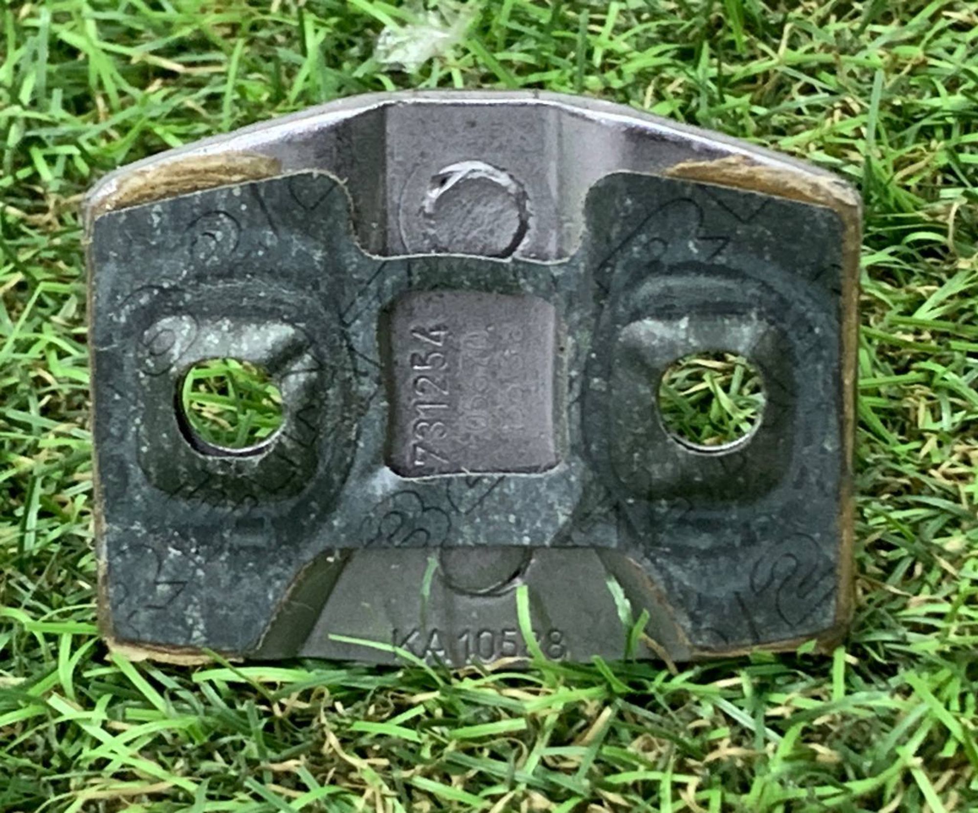 https://ycs.partsauto.market/partsauto-images/thmbs/fe3598d81d96ccd0d48866cd4b8a0dea/2622fdab32d2ae1b8d4faa20d1846c8b/cd41860762aad22de1e3402dc0b307da.jpg