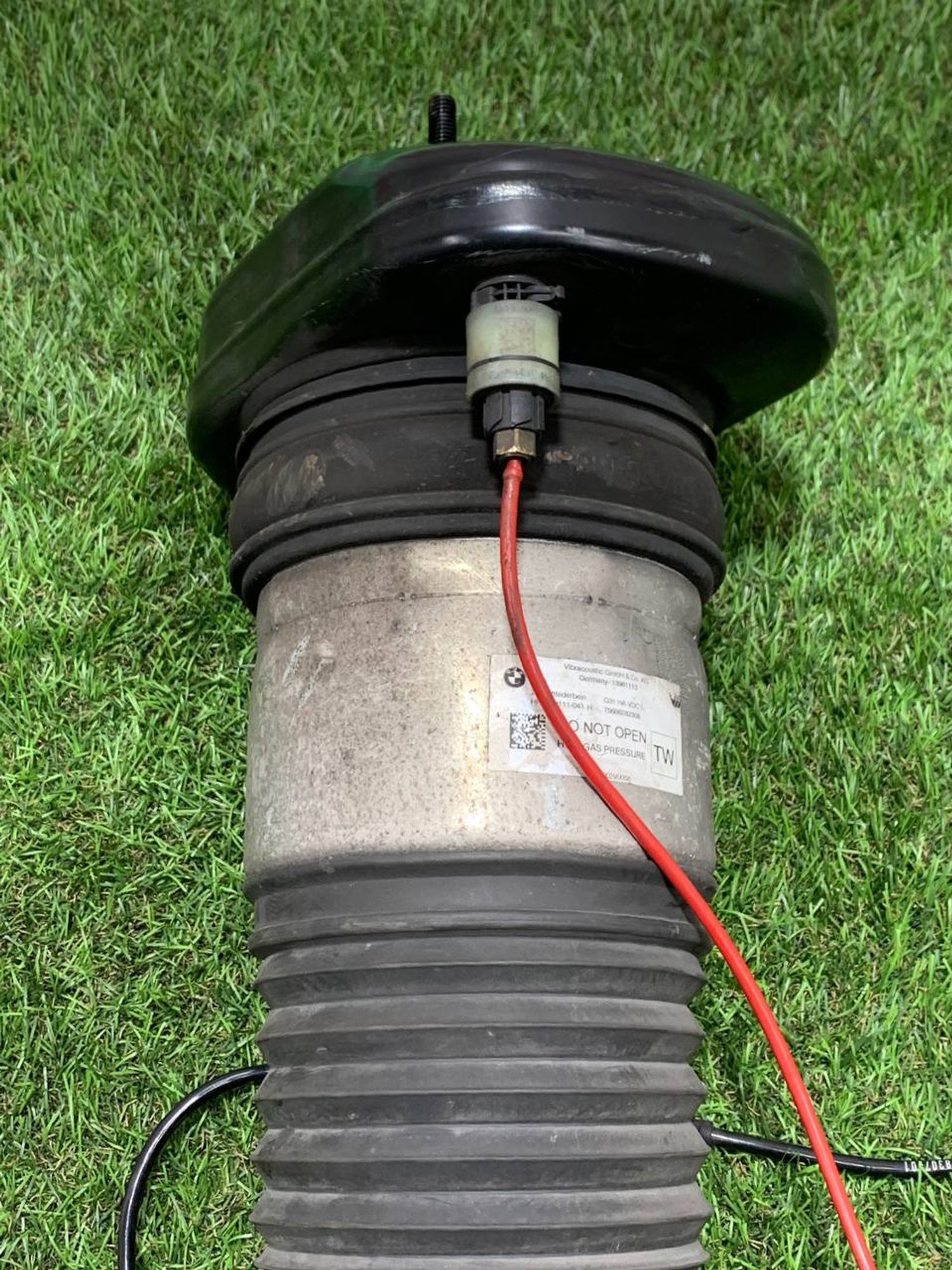 https://ycs.partsauto.market/partsauto-images/thmbs/fe3598d81d96ccd0d48866cd4b8a0dea/30107190a8abb354620cd75e60655dc6/eb3fece4400304a1b674d790fd243472.jpg