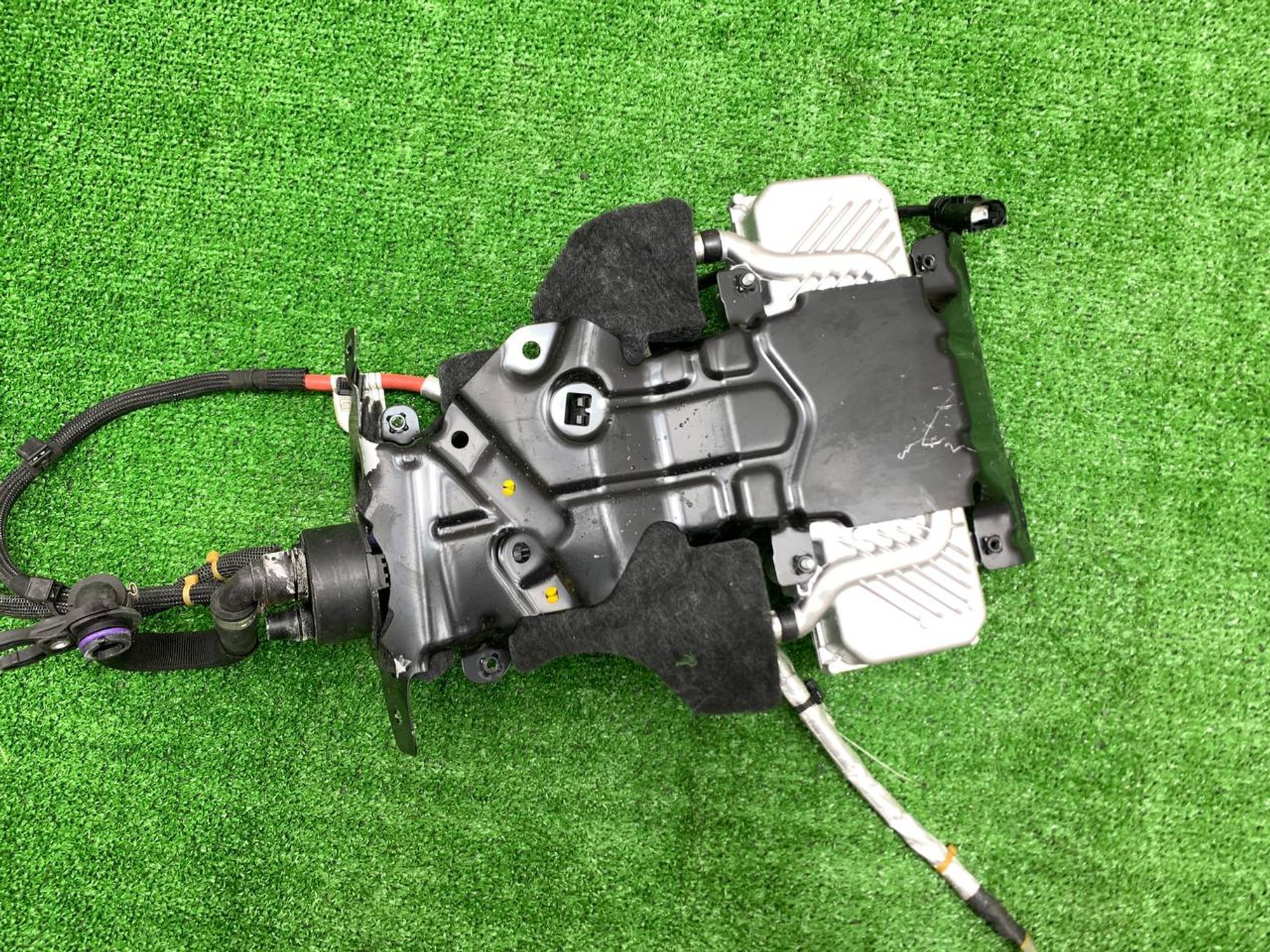 https://ycs.partsauto.market/partsauto-images/thmbs/fe3598d81d96ccd0d48866cd4b8a0dea/53f1aee97c1bbeb7d3841928163d22fb/b2217b4fff4bc4fa3444e6e6b3c1e4fe.jpg