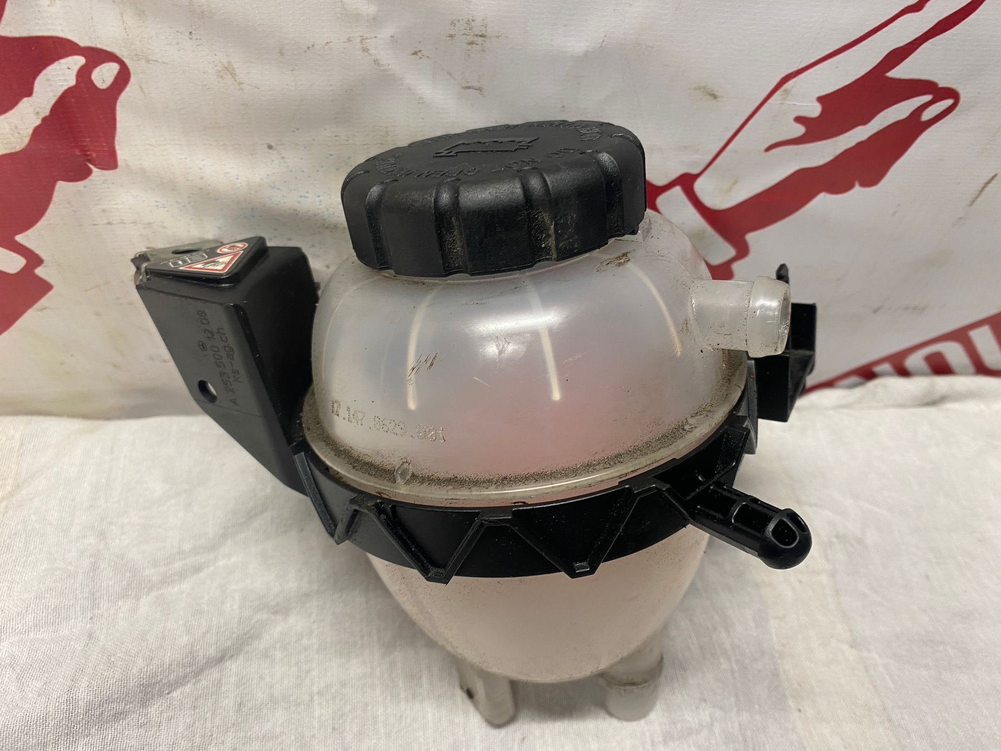 https://ycs.partsauto.market/partsauto-images/thmbs/fe3598d81d96ccd0d48866cd4b8a0dea/65138460375012fb50cb2128c7977e97/a79897a883740c090efa907c4fd82145.jpg