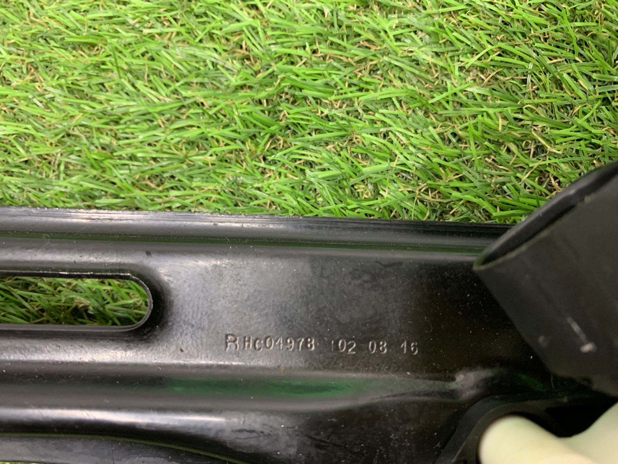 https://ycs.partsauto.market/partsauto-images/thmbs/fe3598d81d96ccd0d48866cd4b8a0dea/664aedfc17ee77e2f1ad12697c4e6a5b/b64e21dc4a46c550450e4964dc8028d2.jpg