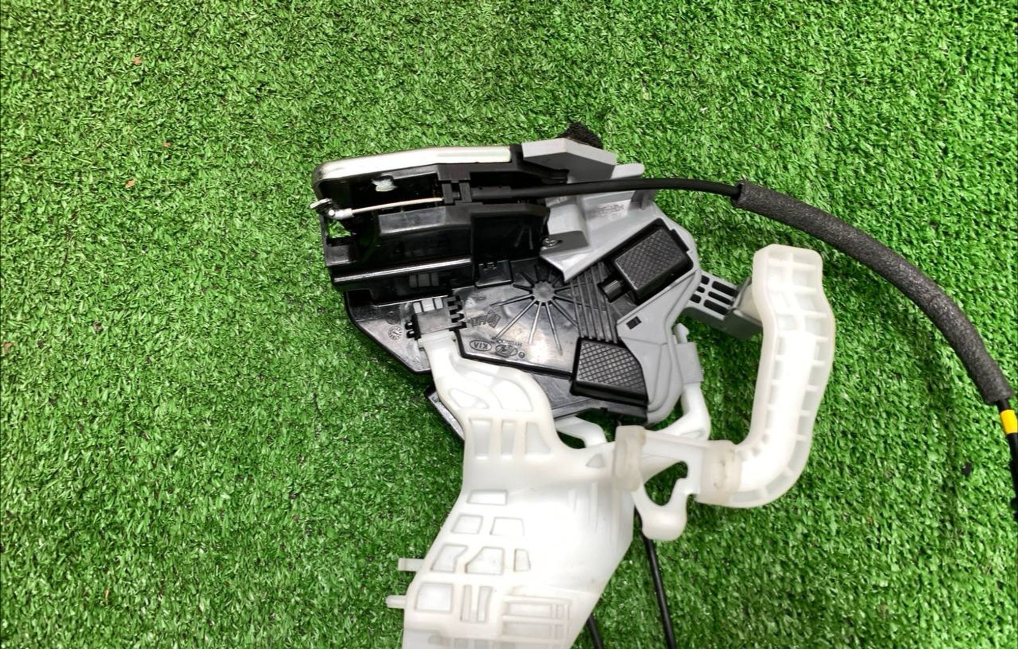 https://ycs.partsauto.market/partsauto-images/thmbs/fe3598d81d96ccd0d48866cd4b8a0dea/76fcba56e78f76f23b87e940d82395f7/bf1dfa9e39bb94cb34fb6ea681d59ea6.jpg
