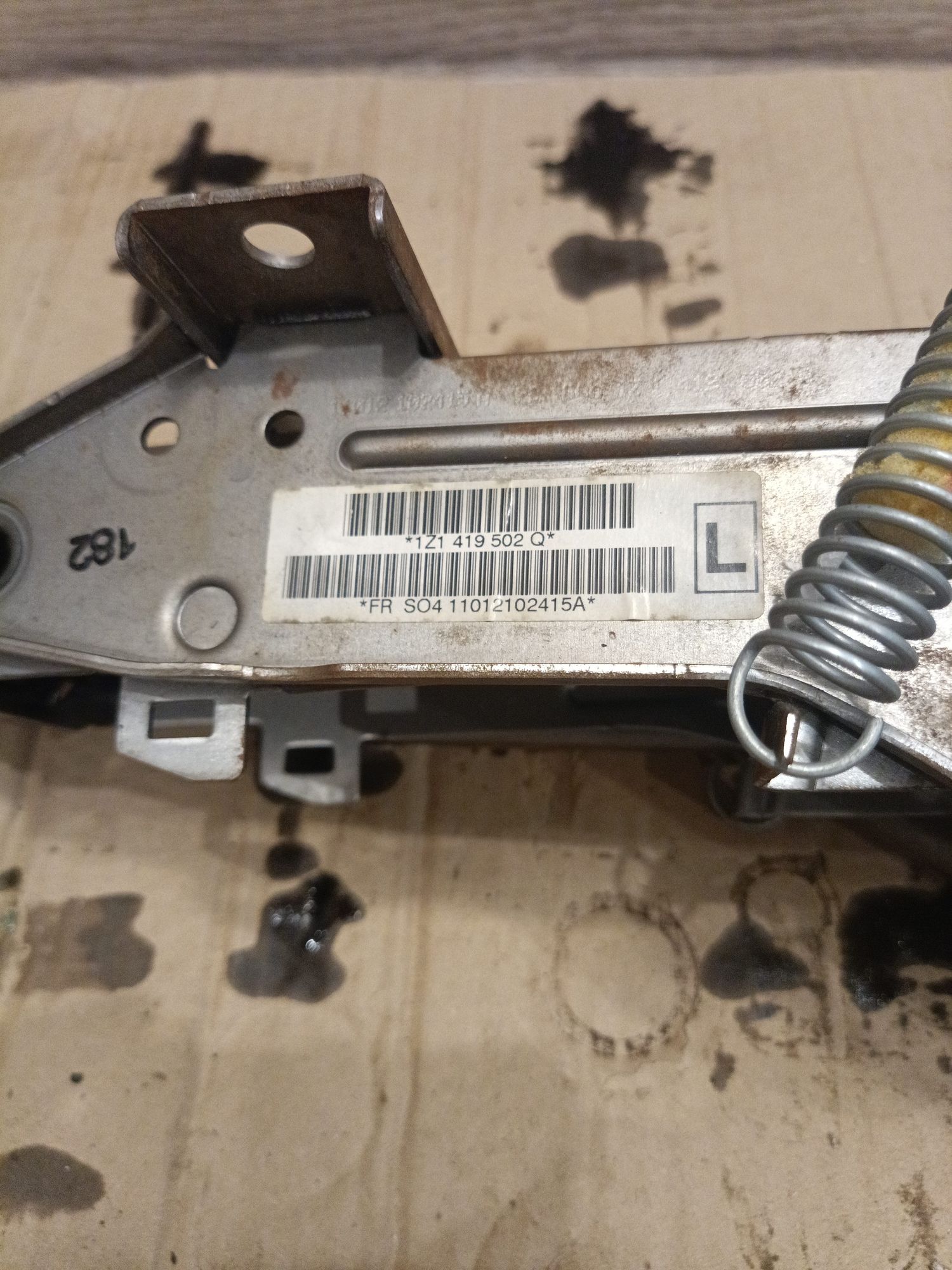 https://ycs.partsauto.market/partsauto-images/thmbs/fe3598d81d96ccd0d48866cd4b8a0dea/857323268fbd7bdf6c391c8aebb9aa1f/7df1f8a7821412942ef267d0f7507c5e.jpg