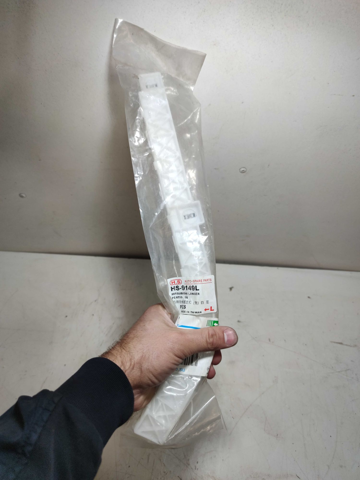 https://ycs.partsauto.market/partsauto-images/thmbs/fe3598d81d96ccd0d48866cd4b8a0dea/8a6d9e67649a2db78d817f4ad4b79d70/42dee1759971c8efb1e42b42c56991c4.jpg