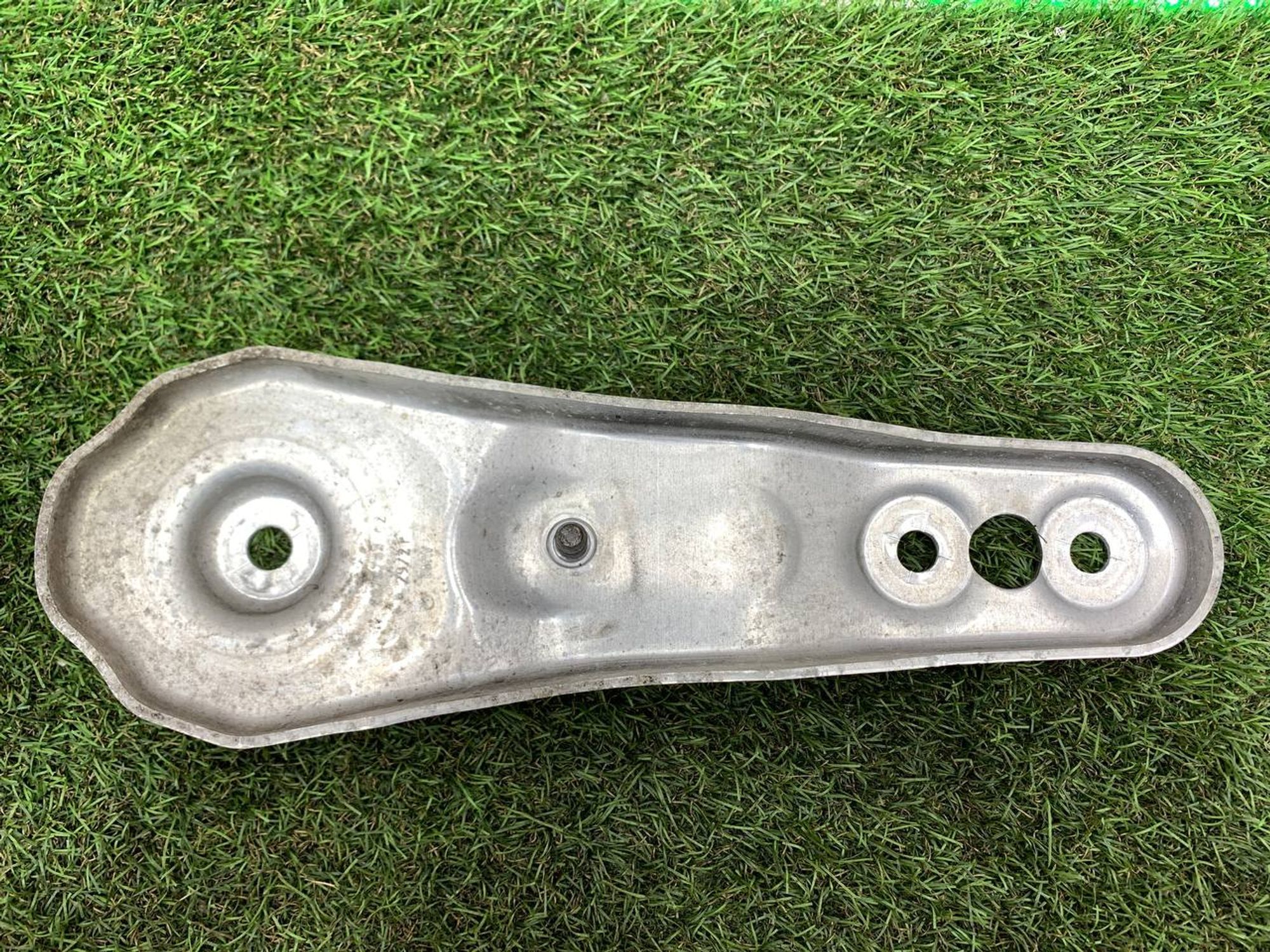 https://ycs.partsauto.market/partsauto-images/thmbs/fe3598d81d96ccd0d48866cd4b8a0dea/8e631d9d0db0e1fd011edd366cff74db/ec3b040b86dec25a6edde200379a2a5a.jpg