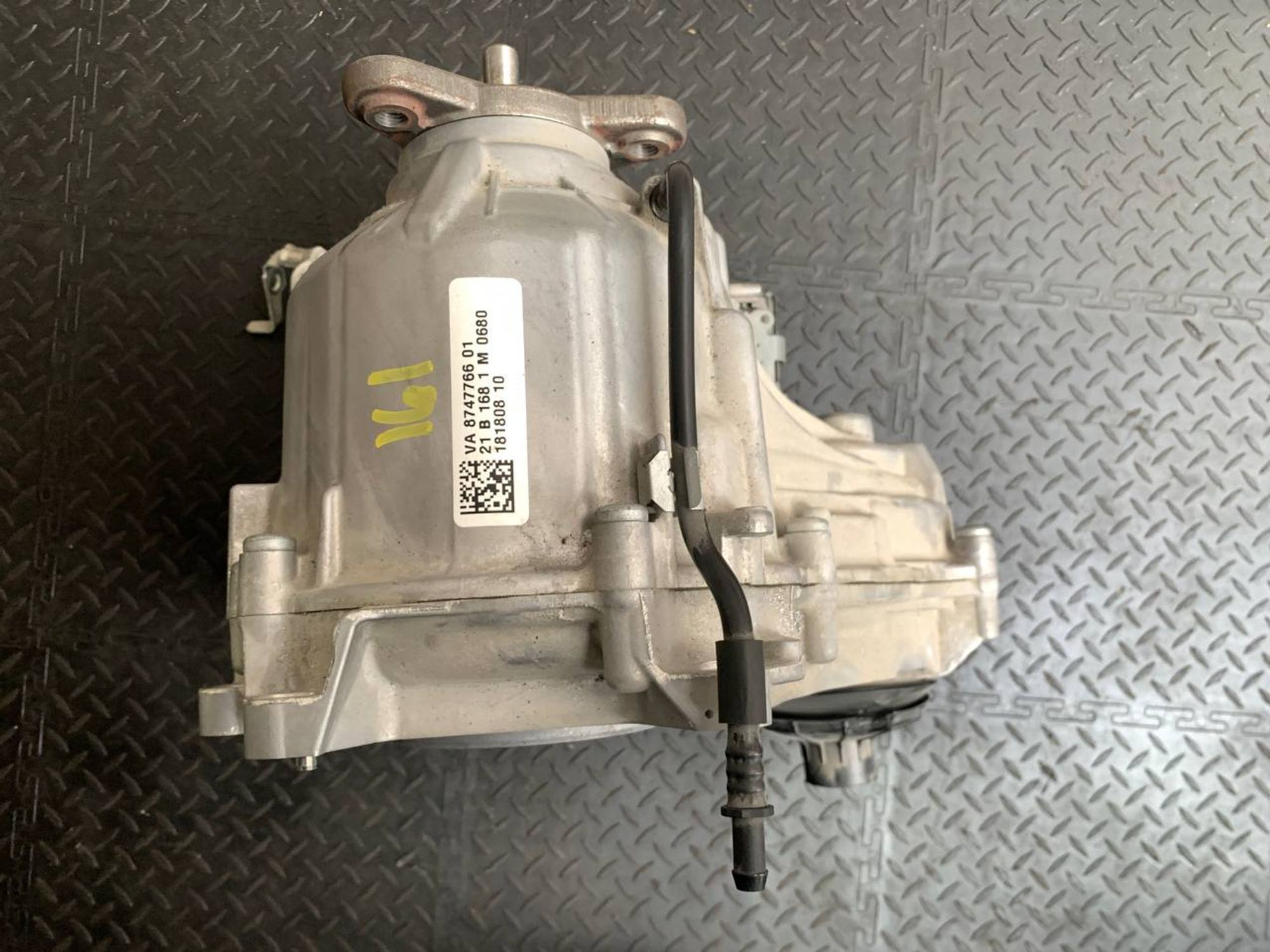 https://ycs.partsauto.market/partsauto-images/thmbs/fe3598d81d96ccd0d48866cd4b8a0dea/9fe44e9d3a90bb69d4521349d482d9a4/b97f750b9d3bac089f23a8dc29cae55f.jpg