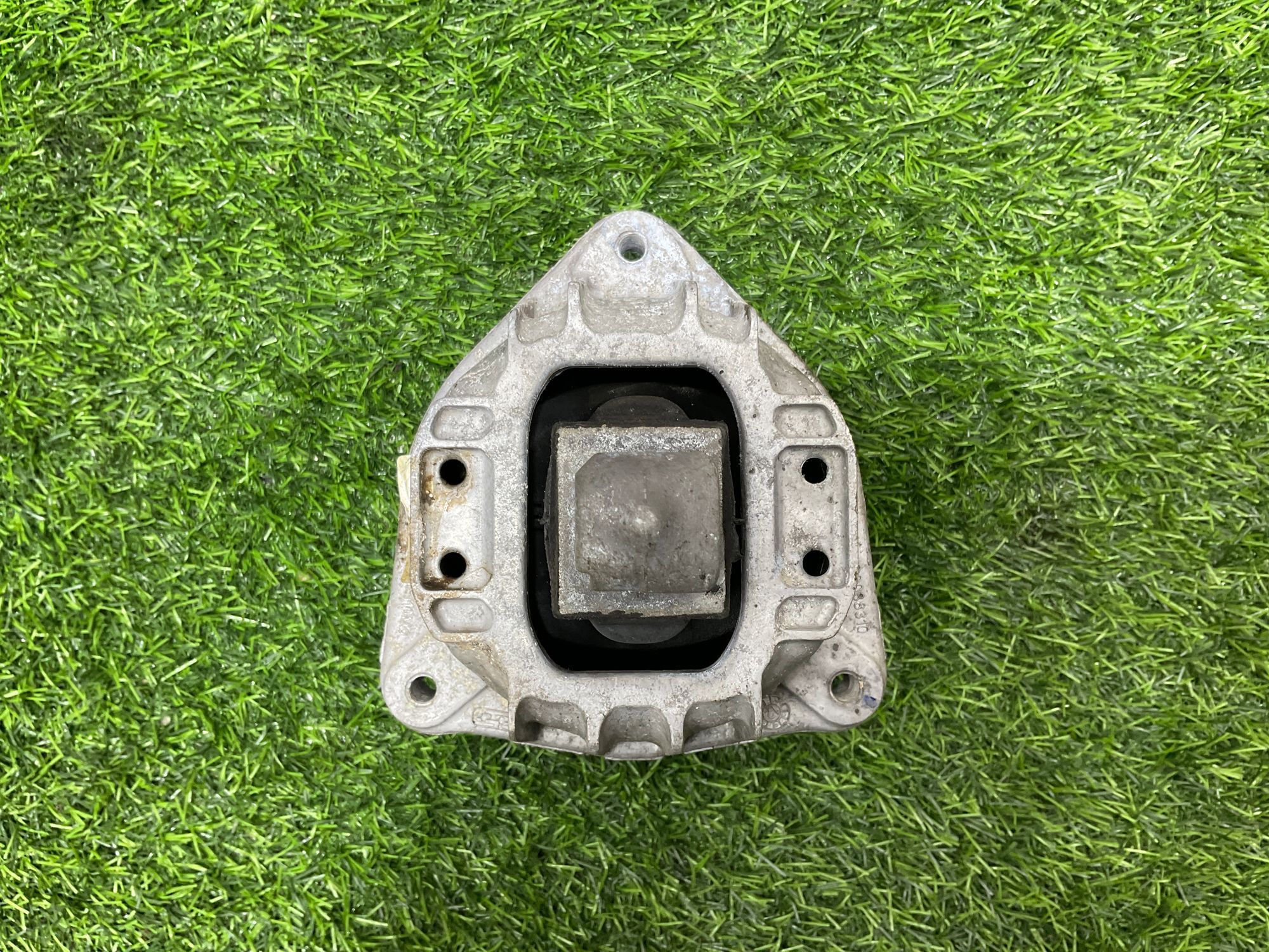 https://ycs.partsauto.market/partsauto-images/thmbs/fe3598d81d96ccd0d48866cd4b8a0dea/a284a293ff1a842059c3c17b0f0384e3/d6f771f474f677717165d2d46c281d97.jpg