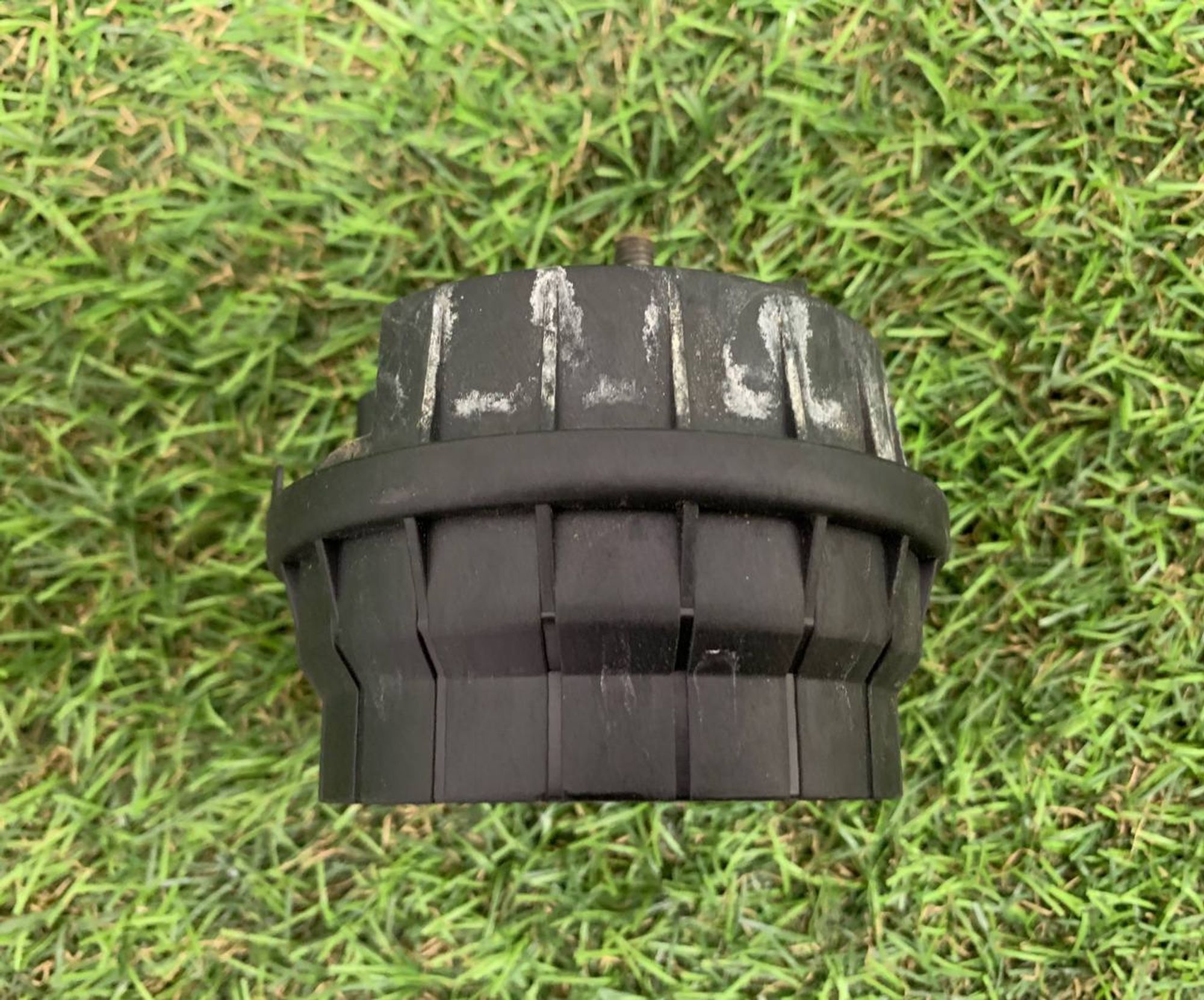 https://ycs.partsauto.market/partsauto-images/thmbs/fe3598d81d96ccd0d48866cd4b8a0dea/ac262cdab5f376522b1467536c836dd9/b717d28d299bf1cc654acd9be673248f.jpg