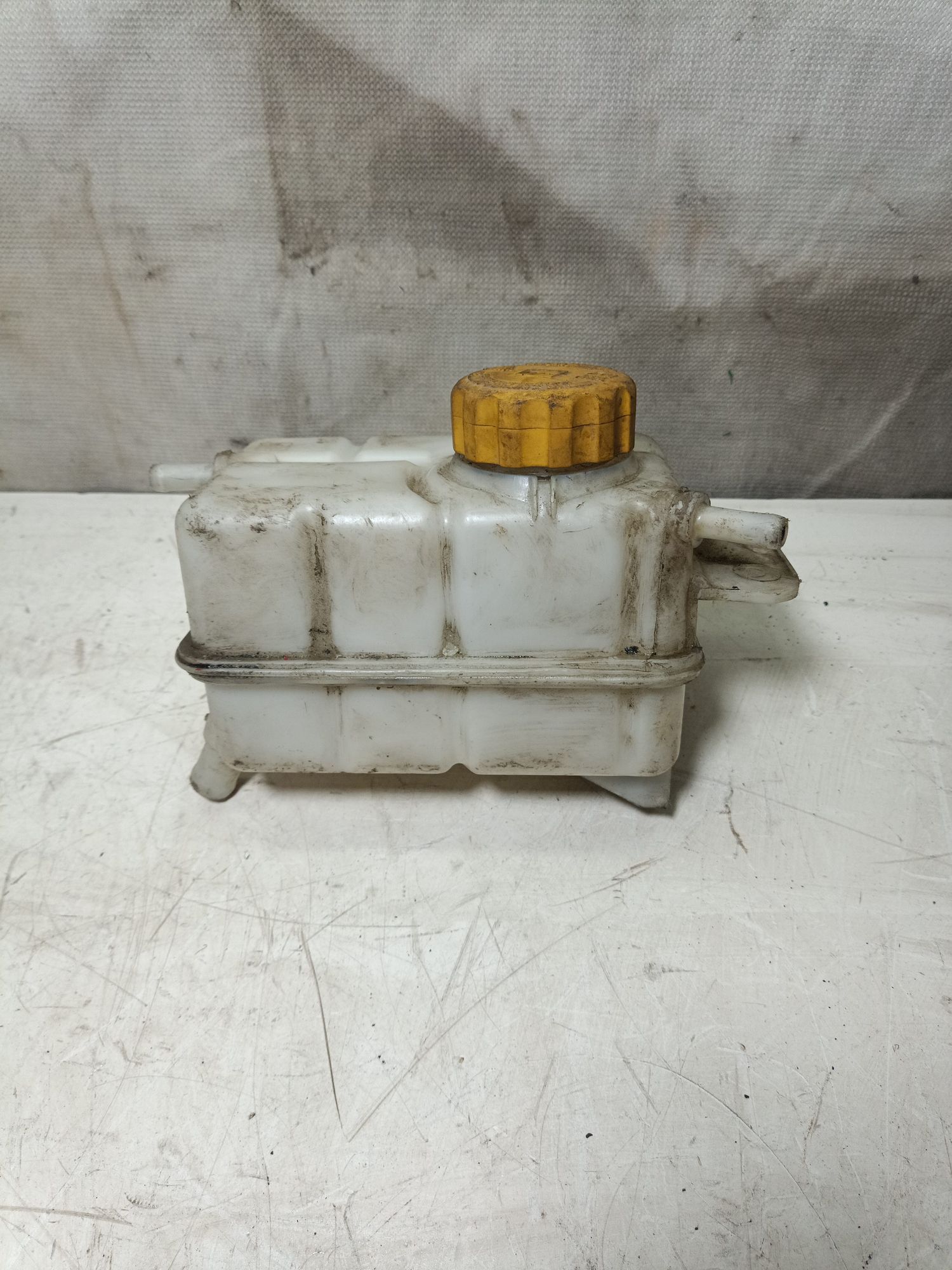 https://ycs.partsauto.market/partsauto-images/thmbs/fe3598d81d96ccd0d48866cd4b8a0dea/acb0b704ac9c4897581fb243a9cd64cf/5eb5684668a474ea128d176ccbde1d1e.jpg