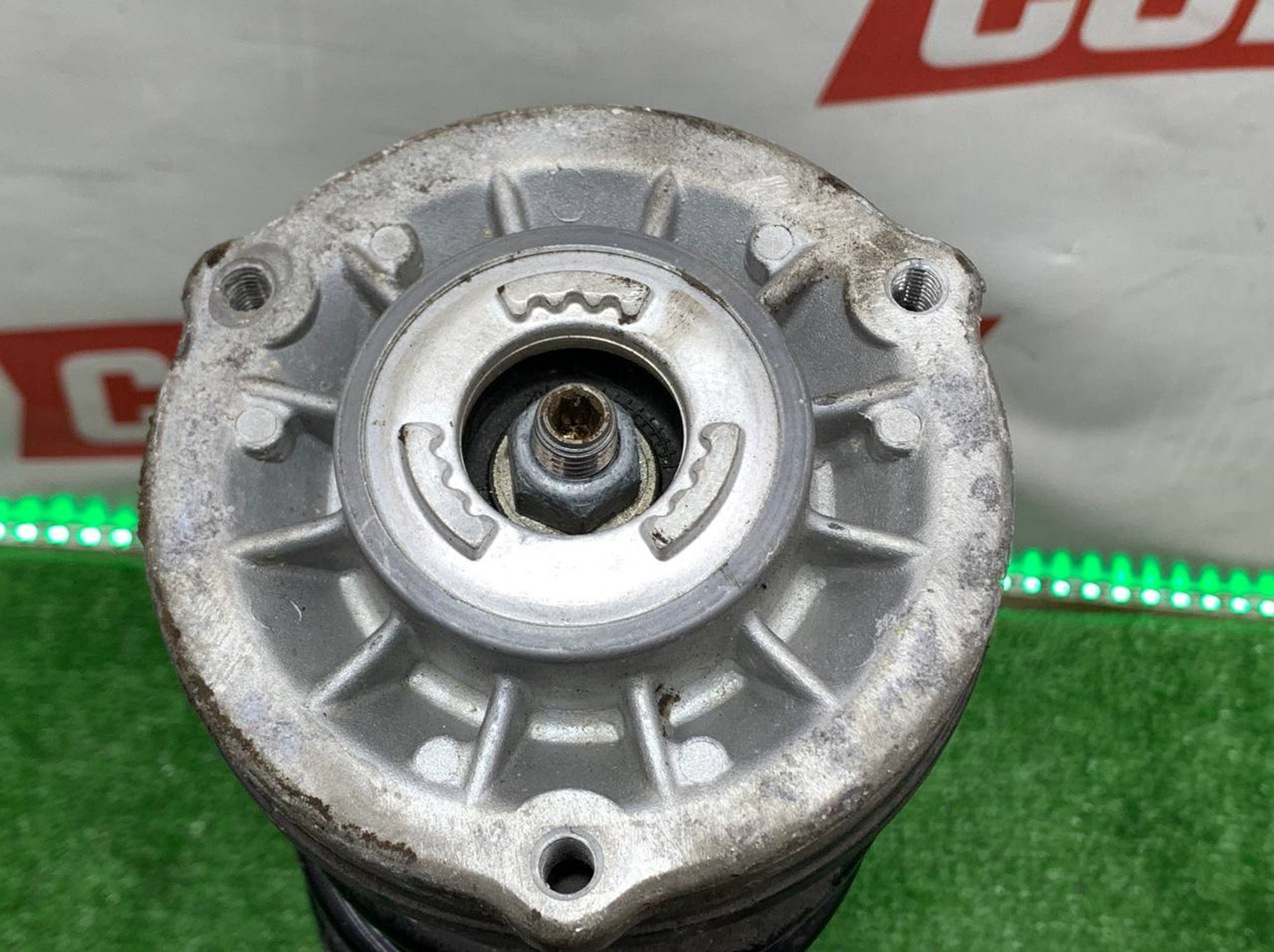 https://ycs.partsauto.market/partsauto-images/thmbs/fe3598d81d96ccd0d48866cd4b8a0dea/b61a11890d08abe418b71ee5e61961cd/2c60c57430a43a9f4161cb2736238066.jpg