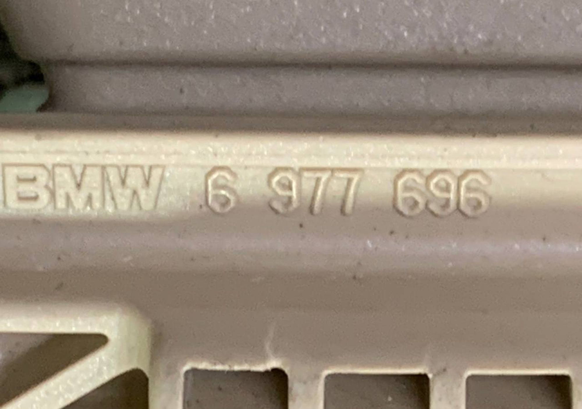 https://ycs.partsauto.market/partsauto-images/thmbs/fe3598d81d96ccd0d48866cd4b8a0dea/bd6c10ae39b62cdb4f7f67fbe330d37a/f714b30e81e96ec93bf058d284001c65.jpg