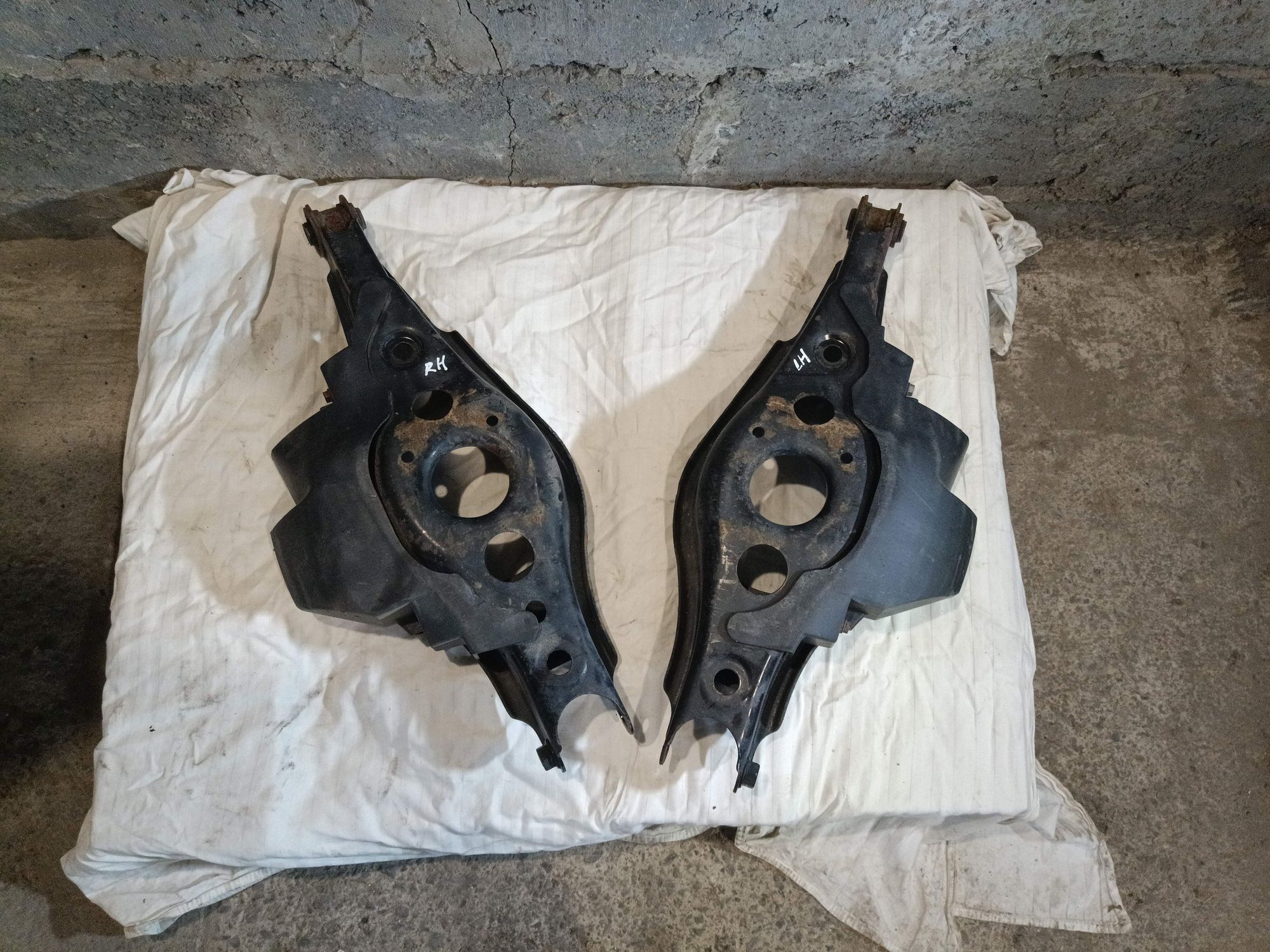 https://ycs.partsauto.market/partsauto-images/thmbs/fe3598d81d96ccd0d48866cd4b8a0dea/d0b726da8ed4abb8429b53abef21cb43/cc487c09bb683998f8253ad086256ed2.jpg