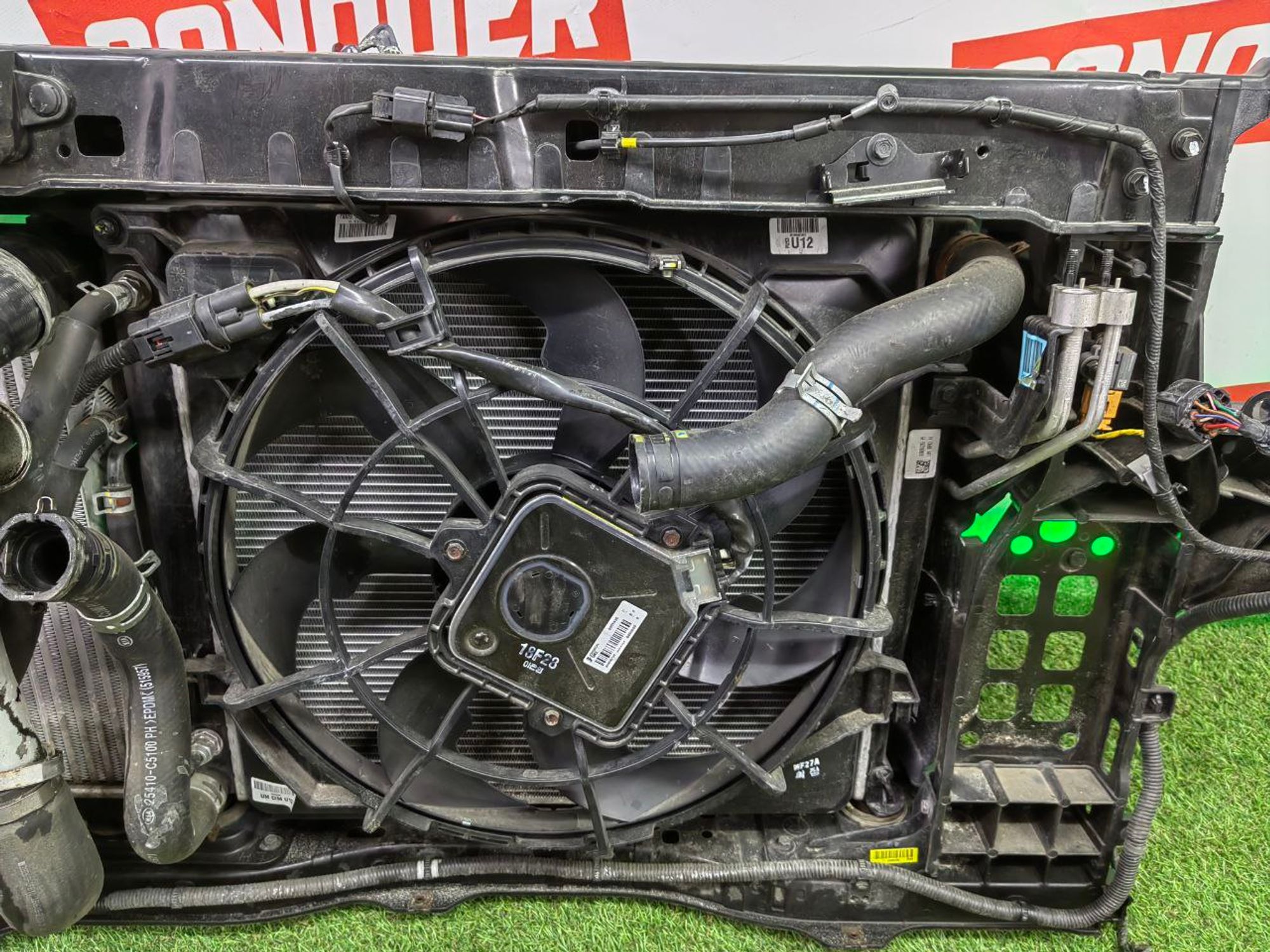 https://ycs.partsauto.market/partsauto-images/thmbs/fe3598d81d96ccd0d48866cd4b8a0dea/d2d69a09a9c4f6436b24f5a2682d300e/5cab39de2abe39868a9a540e3be8bff2.jpg