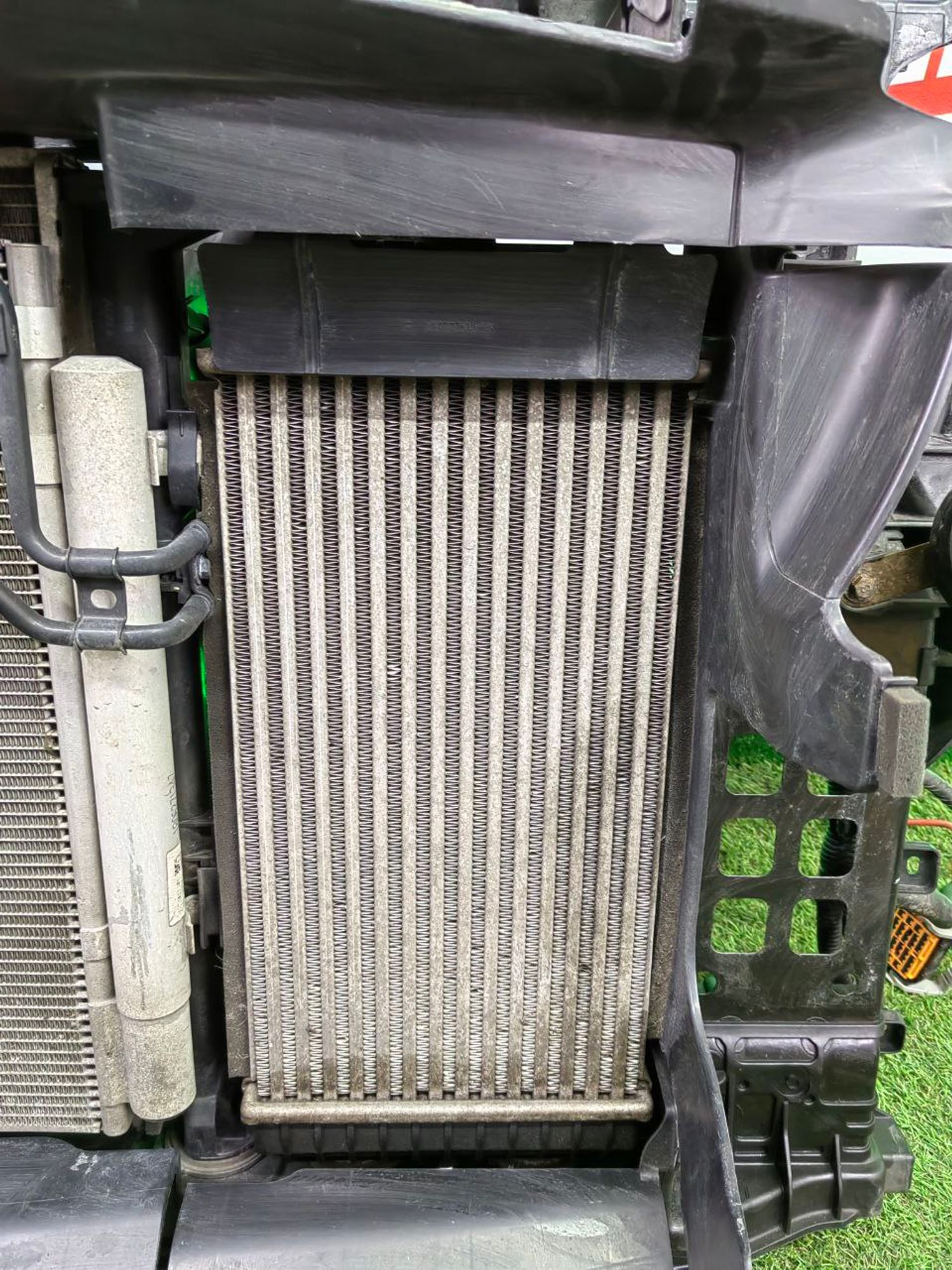 https://ycs.partsauto.market/partsauto-images/thmbs/fe3598d81d96ccd0d48866cd4b8a0dea/d2d69a09a9c4f6436b24f5a2682d300e/d23d516ff0c5d73c221295c0f8400087.jpg