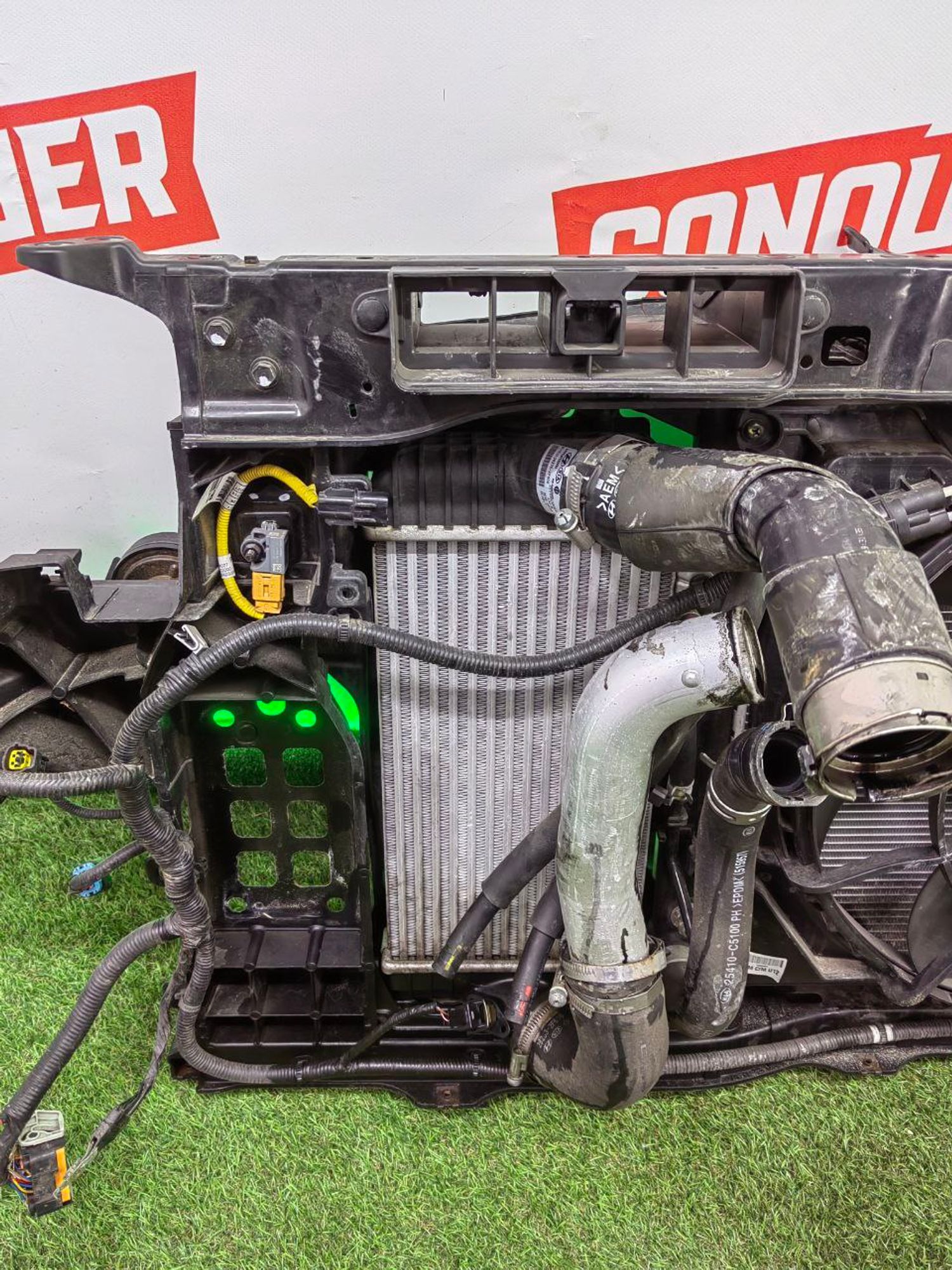 https://ycs.partsauto.market/partsauto-images/thmbs/fe3598d81d96ccd0d48866cd4b8a0dea/d2d69a09a9c4f6436b24f5a2682d300e/eaee6c2039c9d53ca8cb46ac97936e29.jpg