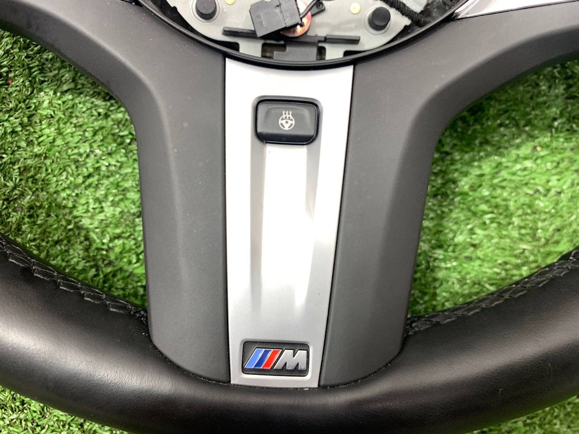 https://ycs.partsauto.market/partsauto-images/thmbs/fe3598d81d96ccd0d48866cd4b8a0dea/eac5046b48703e33c12002ba770a52fe/762aac46c22d49a478fbc0aa19feec7c.jpg