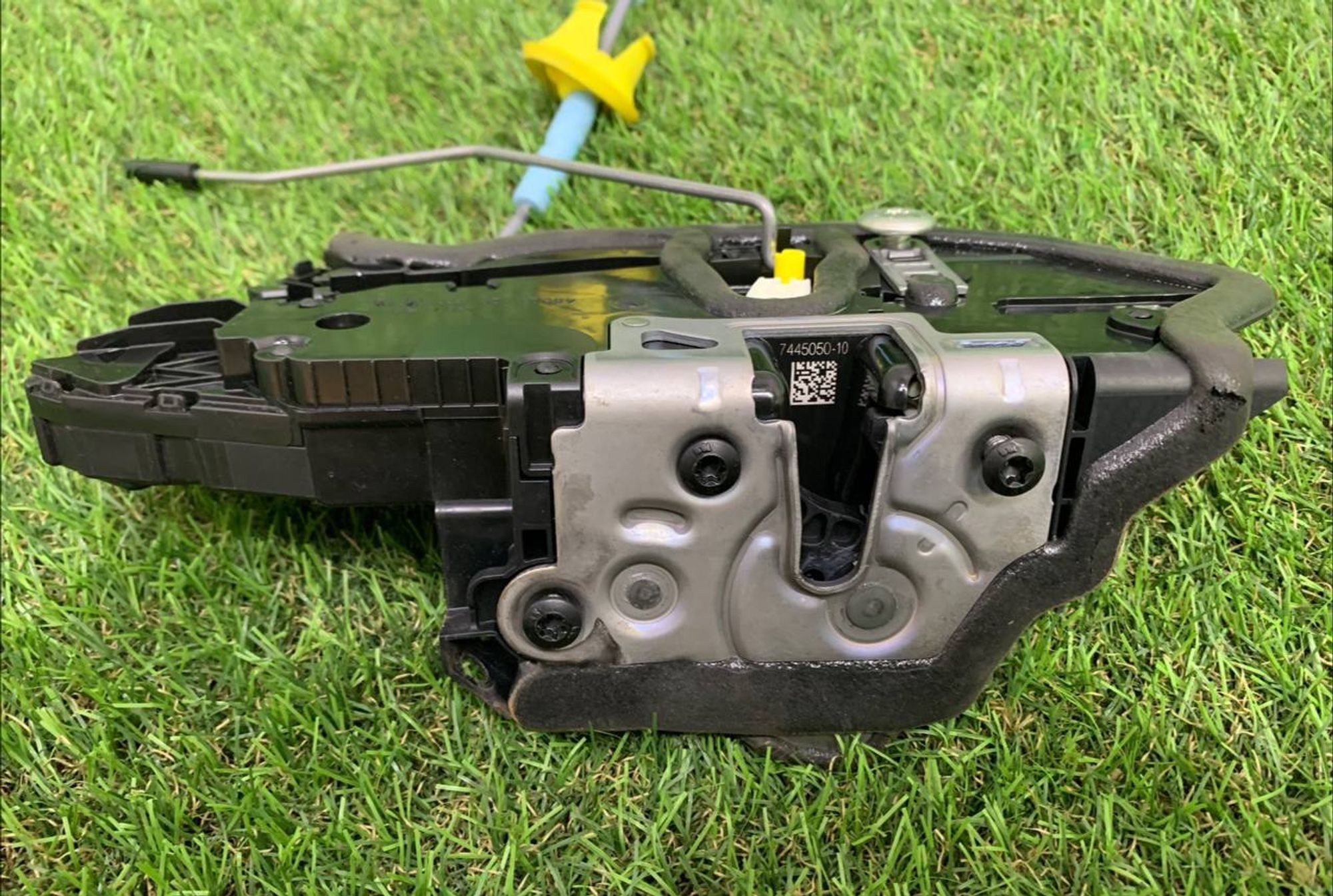 https://ycs.partsauto.market/partsauto-images/thmbs/fe3598d81d96ccd0d48866cd4b8a0dea/eb627611acfc7b41951a1ed916f4d021/341b46ab759e8ad6c1fd56a300c28c87.jpg
