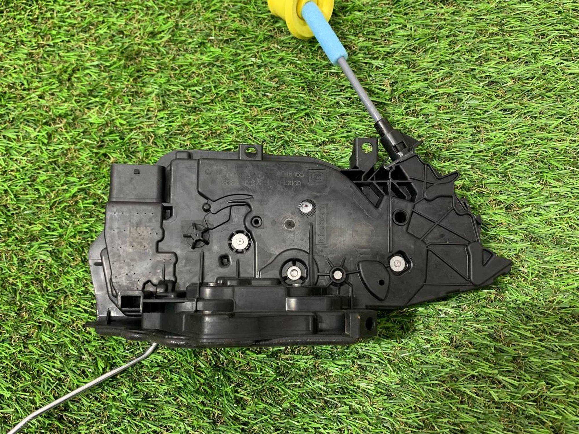 https://ycs.partsauto.market/partsauto-images/thmbs/h353NjtZg3VDP19b5HMt7LlpbQ93/017a2f5a8b01c097995a758b2fc5bc31/3a4c7da5e9f4c2f665319ca190409294.jpg