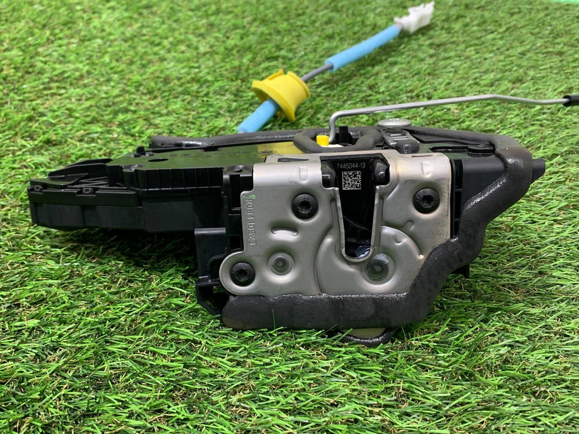 https://ycs.partsauto.market/partsauto-images/thmbs/h353NjtZg3VDP19b5HMt7LlpbQ93/017a2f5a8b01c097995a758b2fc5bc31/5576abea675e426317d950920e98c54c.jpg