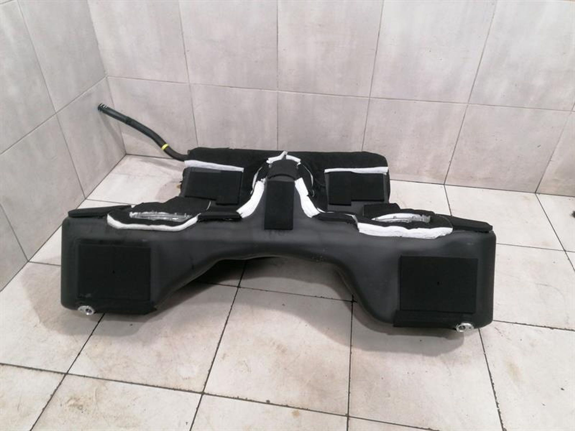 https://ycs.partsauto.market/partsauto-images/thmbs/h353NjtZg3VDP19b5HMt7LlpbQ93/0342d55c099bb723c1a06c4968c4c3c7/a8dfabfd0f418649e7d630f83d235486.jpg
