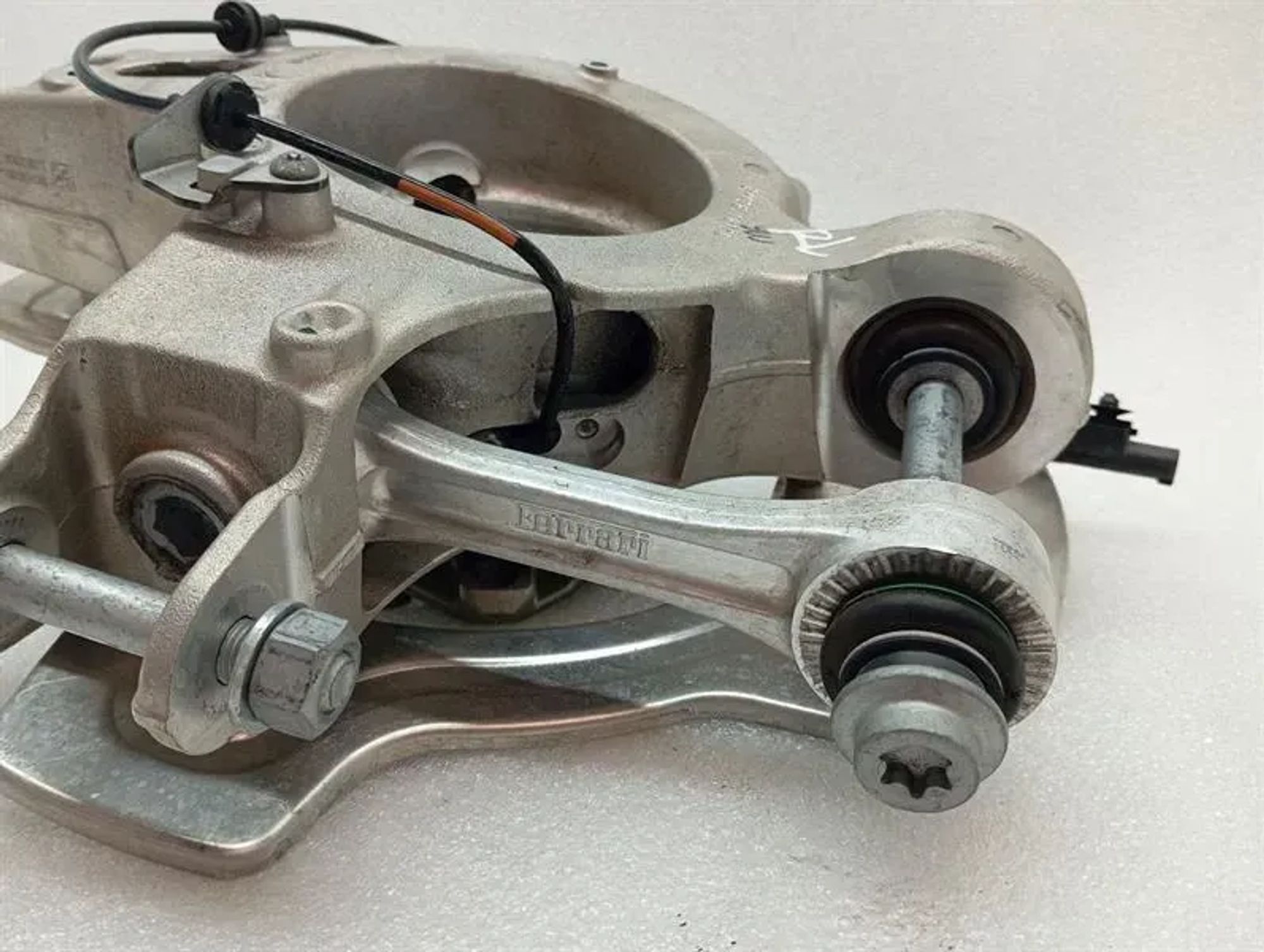 Подвеска задняя левая Purosangue F175, 500000 рублей, Москва